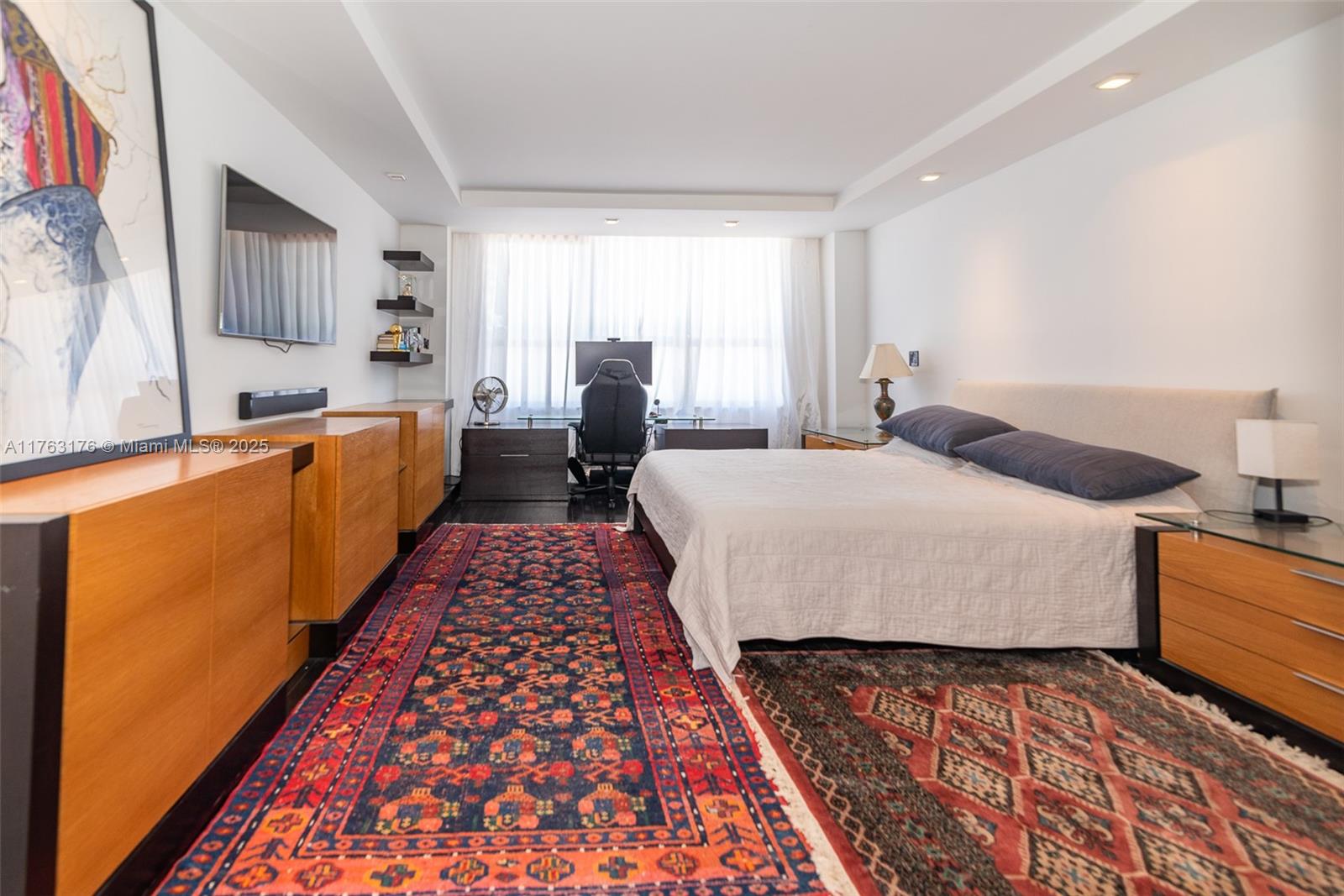 BALMORAL CONDO - Residential