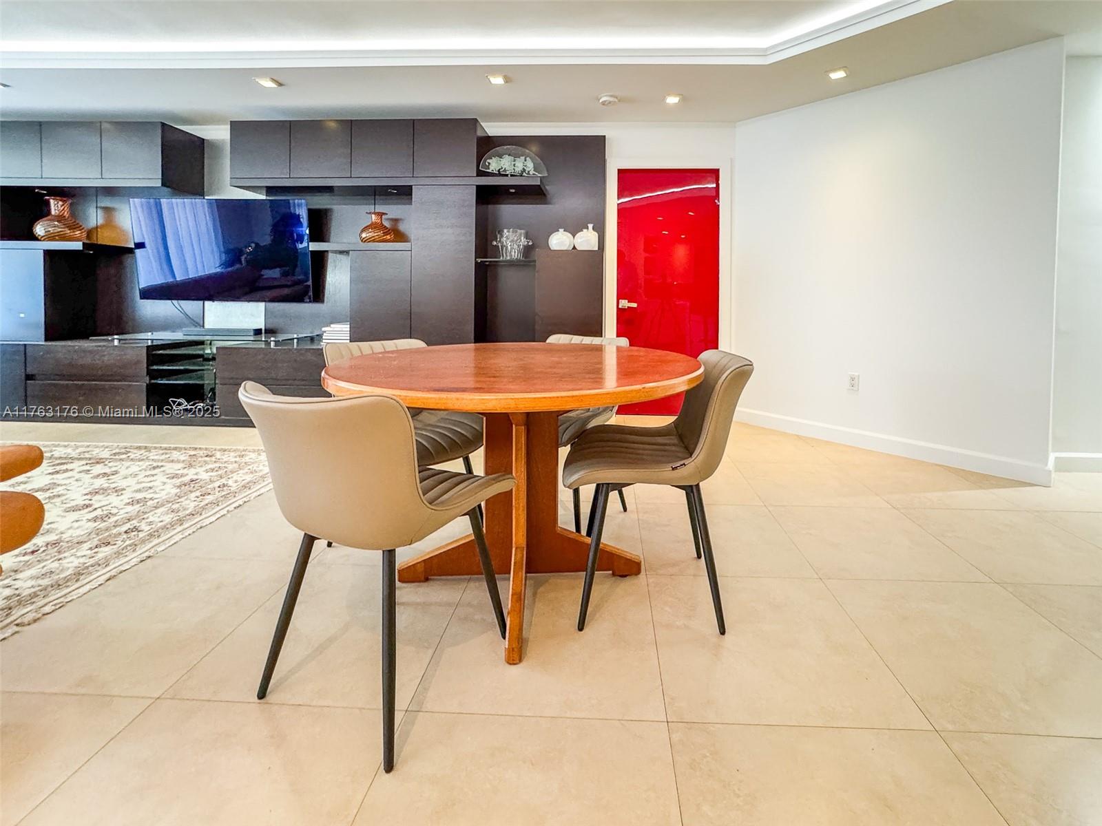 BALMORAL CONDO - Residential