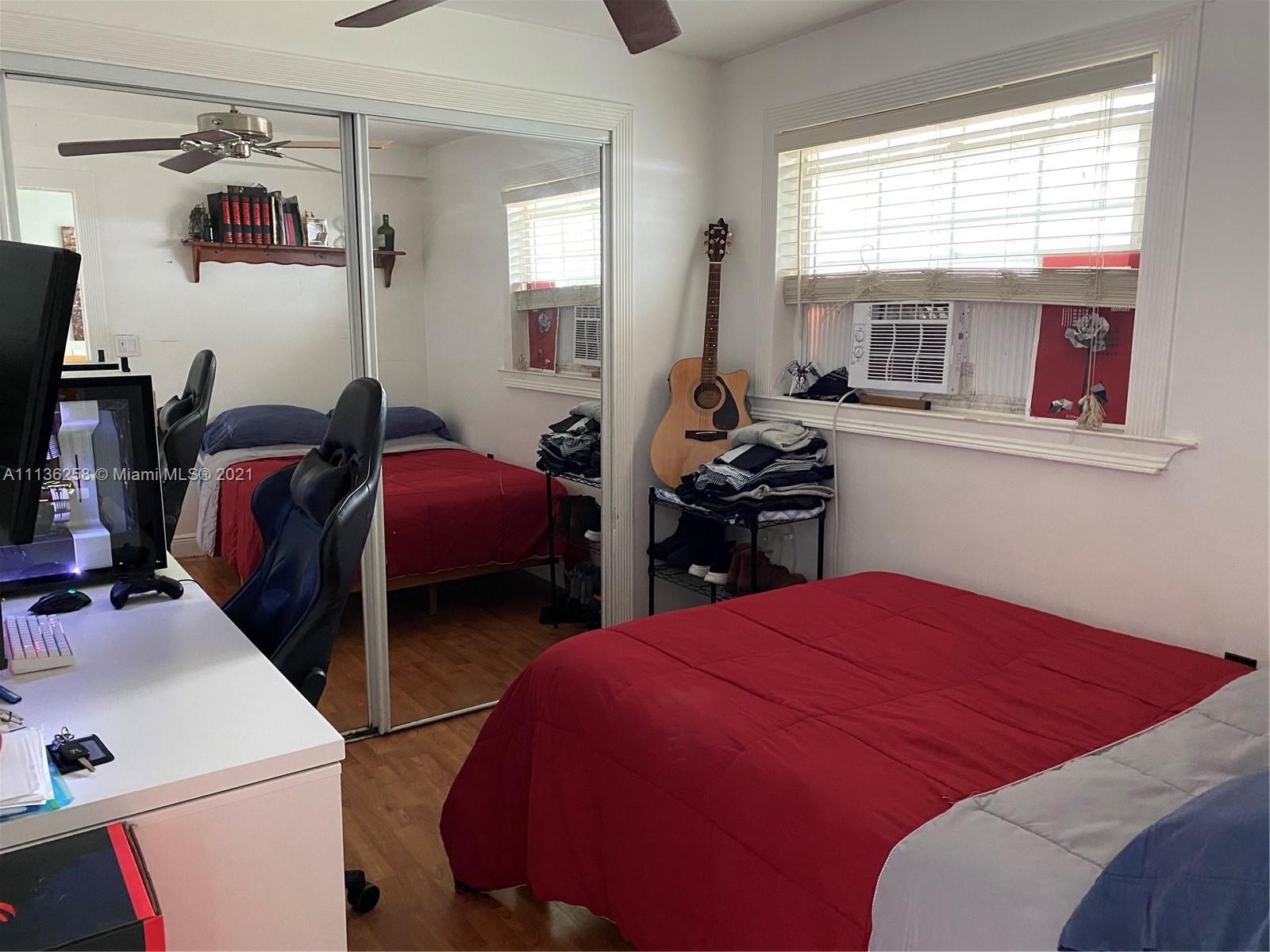 DRIFTWOOD PLAZA NO 3 - Residential