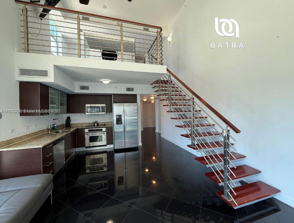 41 Se 5th St 1116, Miami, Broward County, Florida - 2 Bedrooms  
2 Bathrooms - 