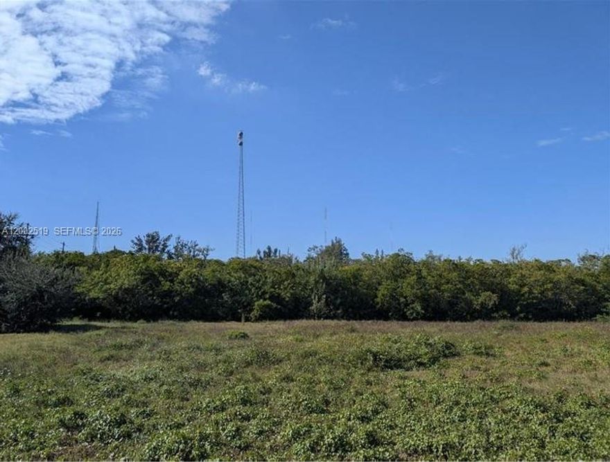 Prime location near Gandy Blvd corridor offering convenient access to Downtown Tampa, MacDill AFB, and St. Petersburg via the Gandy Bridge. Situated in a high-demand area with close proximity to major highways, shopping, dining, beach and everyday amenities. Ideal for commuters, investors, or end-users seeking accessibility and growth potential. Zoning allows for up to 75 multifamily units by right, with no additional entitlements currently in process.