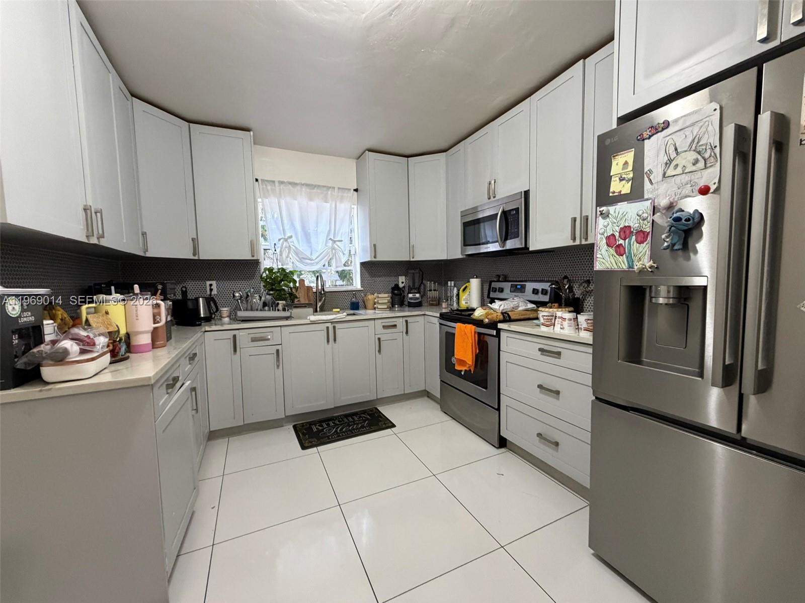 N MIAMI ESTATES - Residential