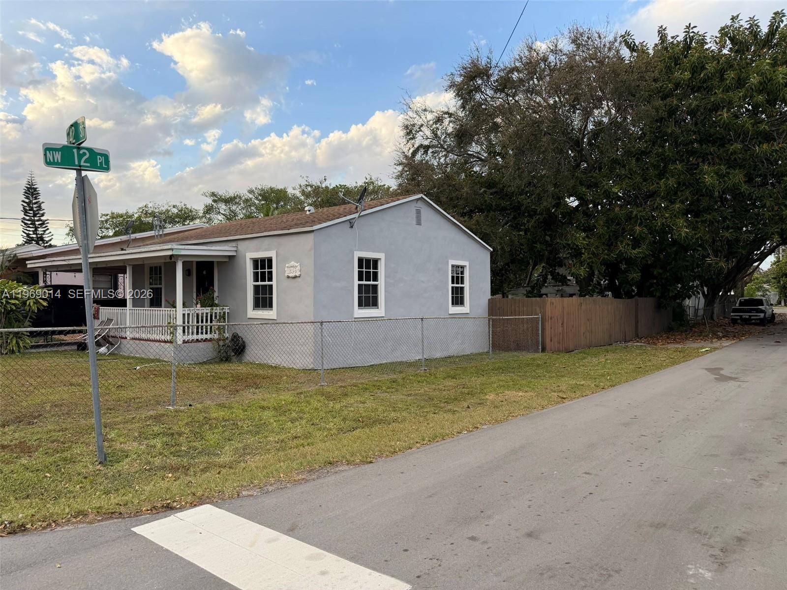 N MIAMI ESTATES - Residential