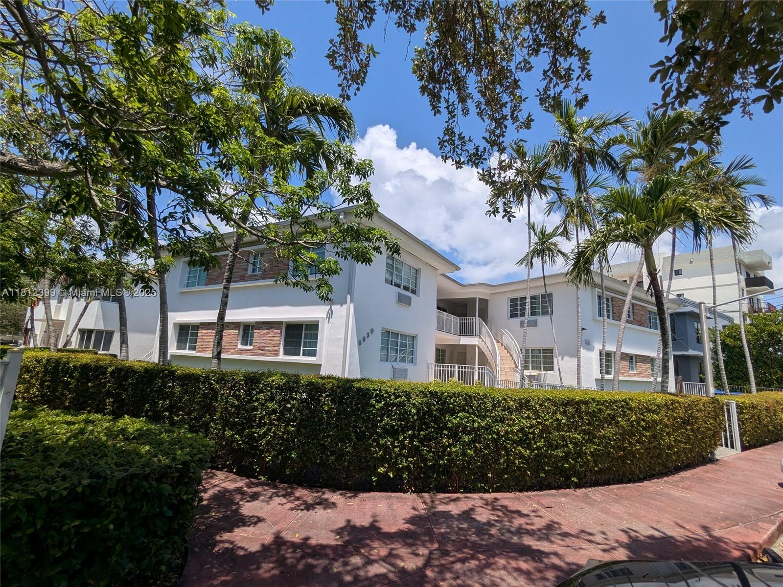 Rental Property at 6930 Rue Vendome 1, Miami Beach, Miami-Dade County, Florida - Bedrooms: 1 
Bathrooms: 1  - $1,875 MO.