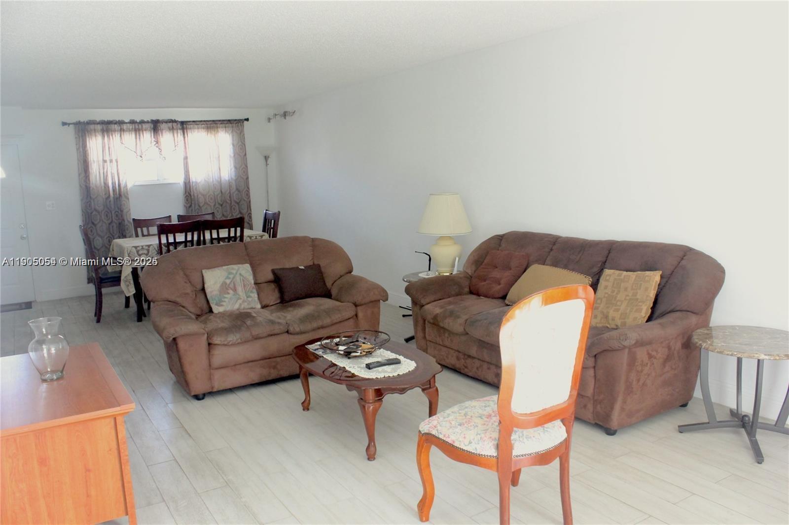 View photos, virtual tours, details... 9520 S Hollybrook Lake Dr 205