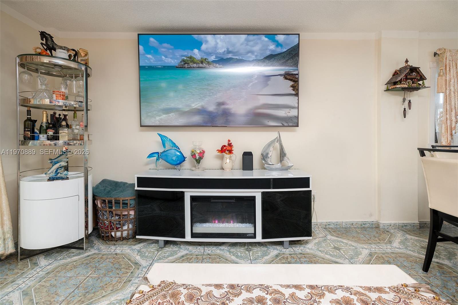 THREE SEASONS CONDOMINIUM - Residential