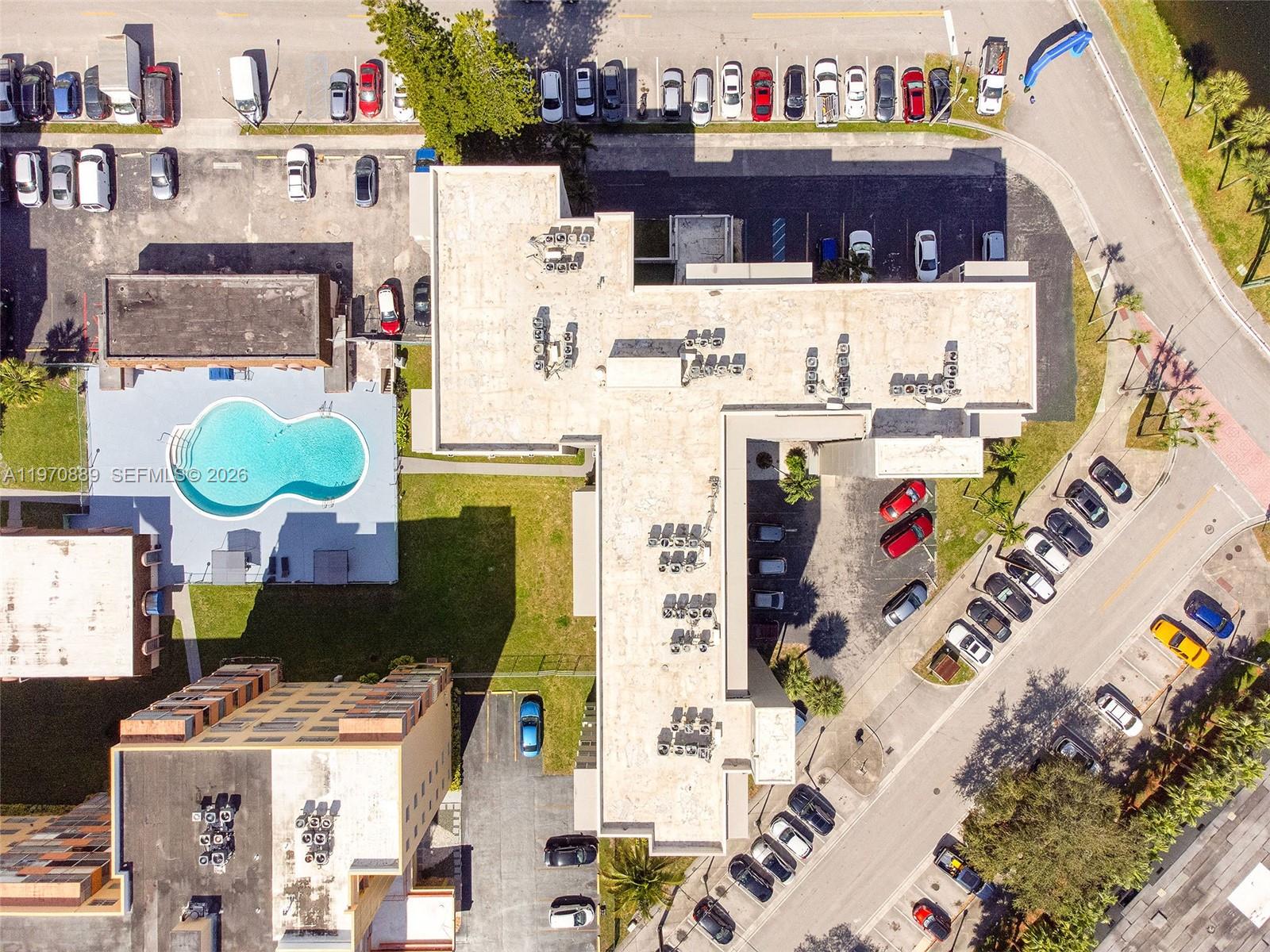 THREE SEASONS CONDOMINIUM - Residential