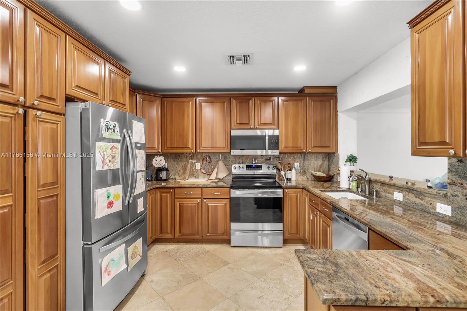 2424 Ne 18th Ave, Wilton Manors, Broward County, Florida - 3 Bedrooms  
3 Bathrooms - 