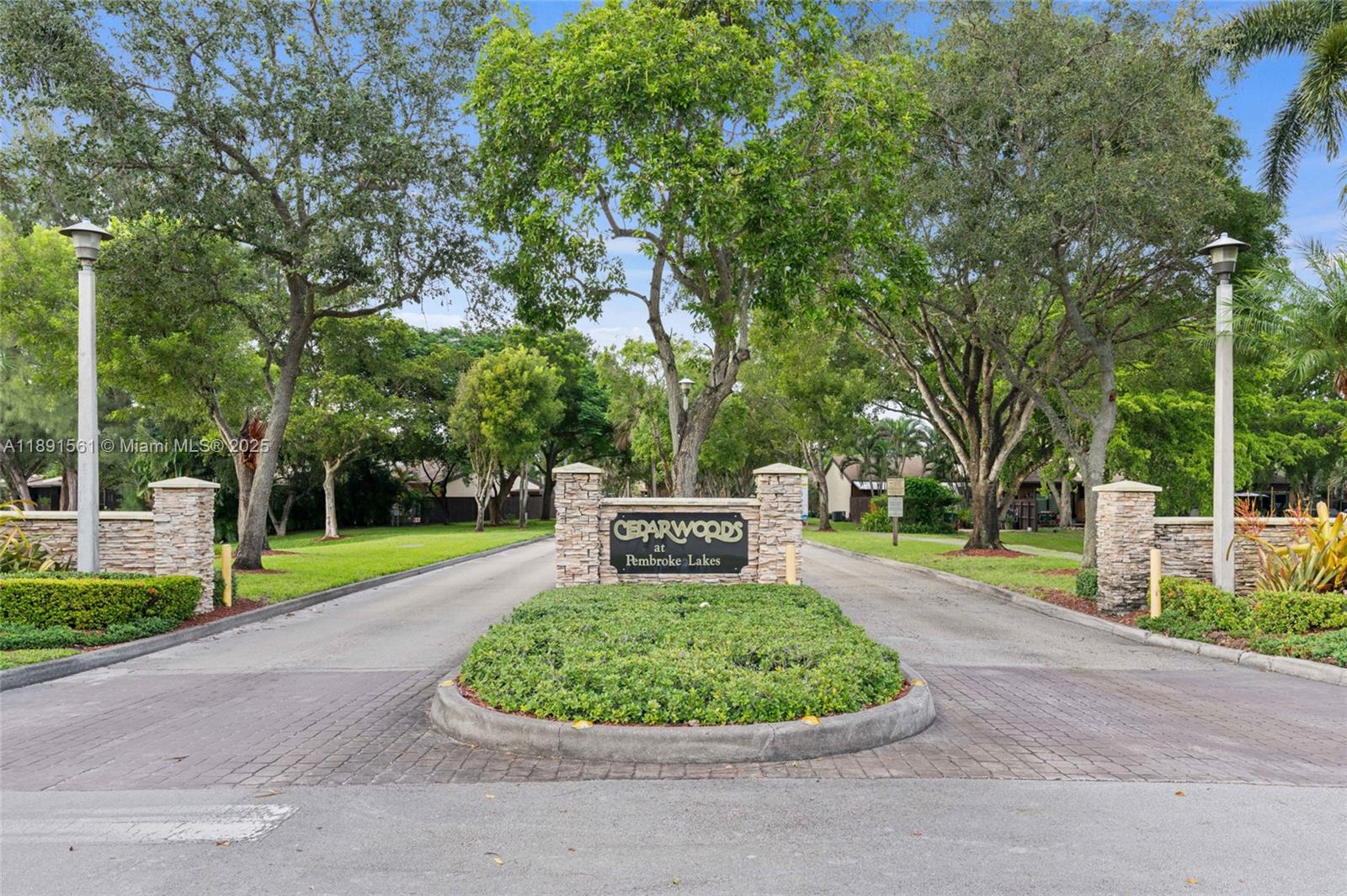EVERGLADES SUGAR & LAND C - Residential Lease