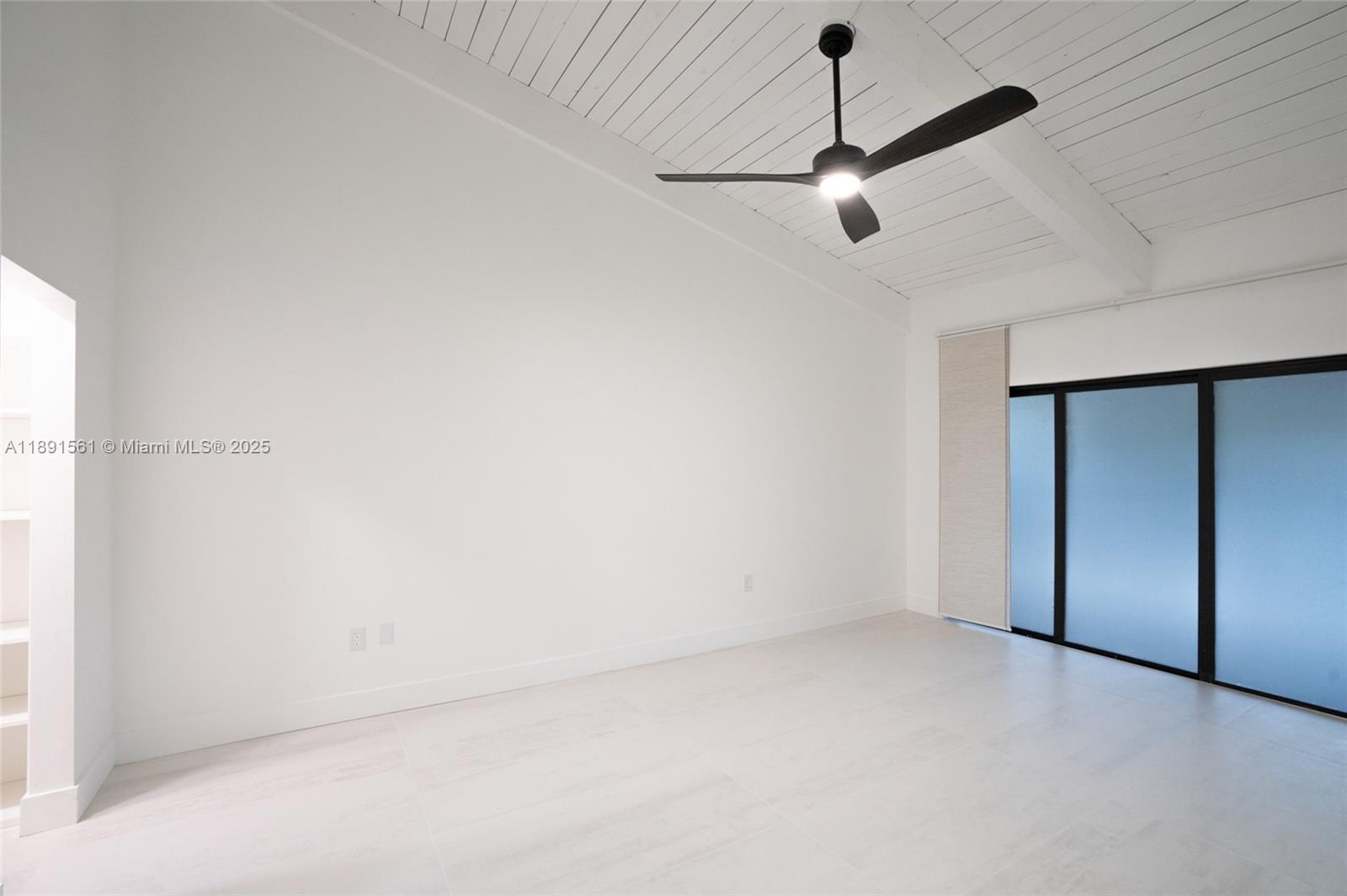 EVERGLADES SUGAR & LAND C - Residential Lease