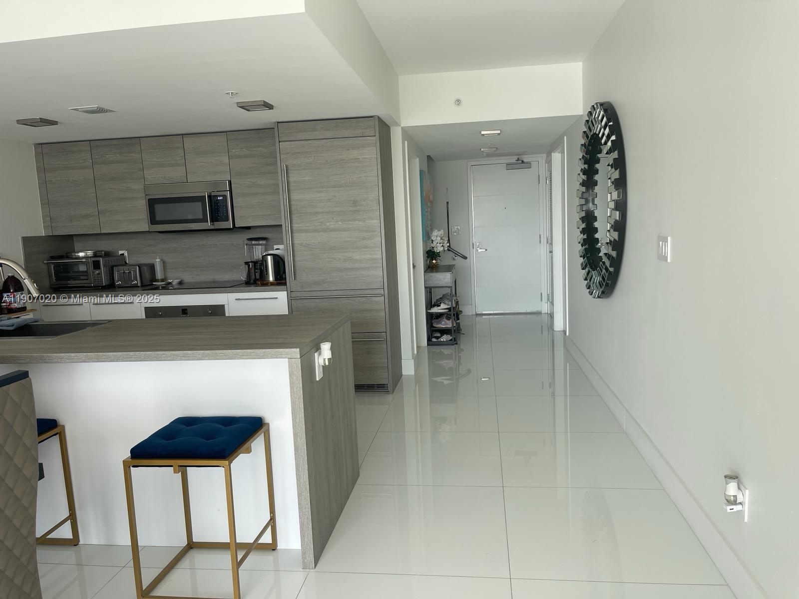 400 SUNNY ISLES CONDO WES - Residential