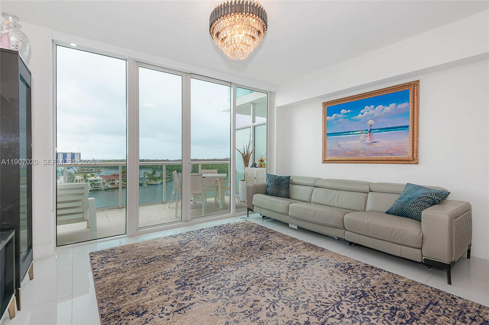 400 Sunny Isles Blvd 906