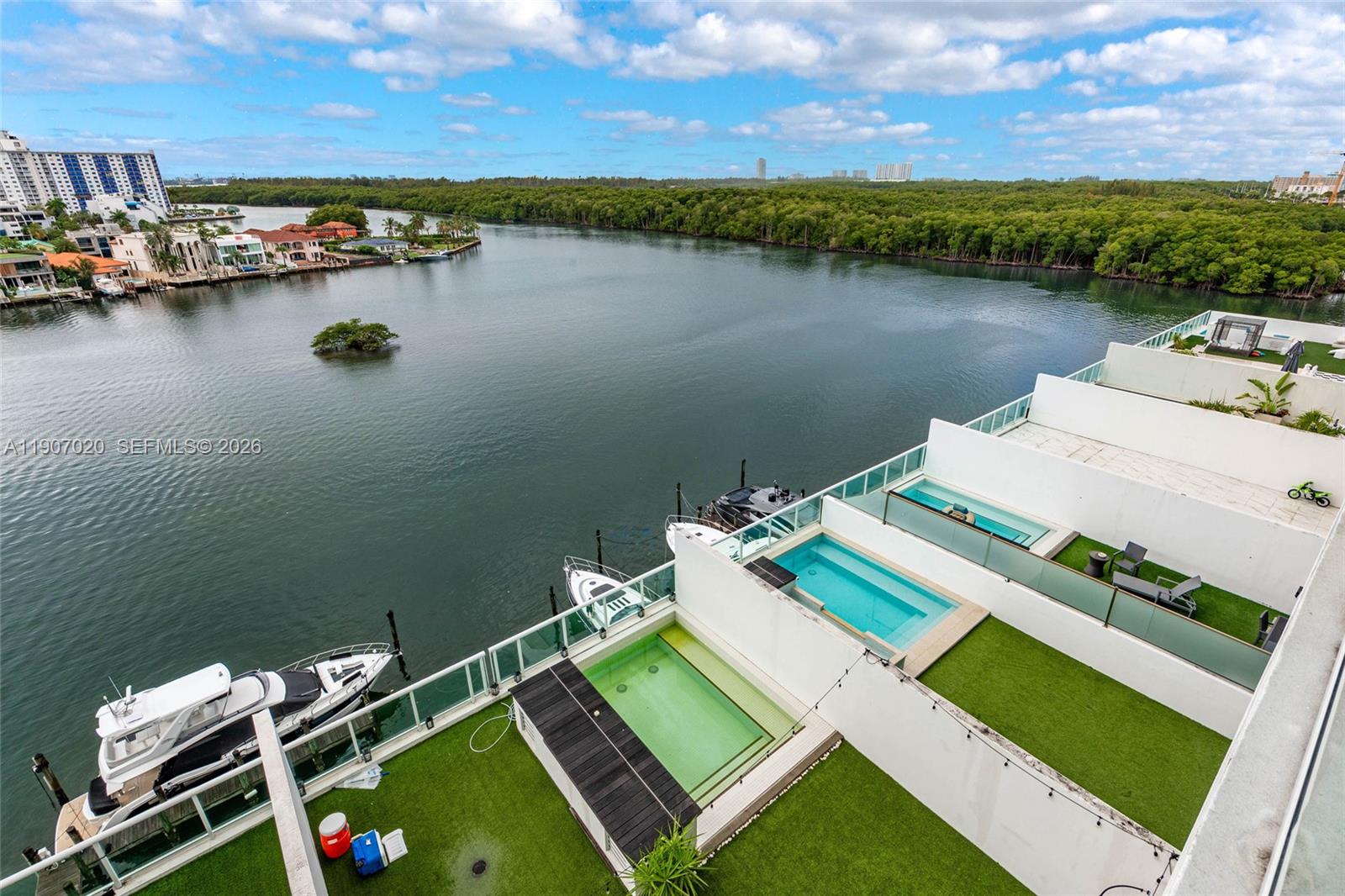 400 SUNNY ISLES CONDO WES - Residential