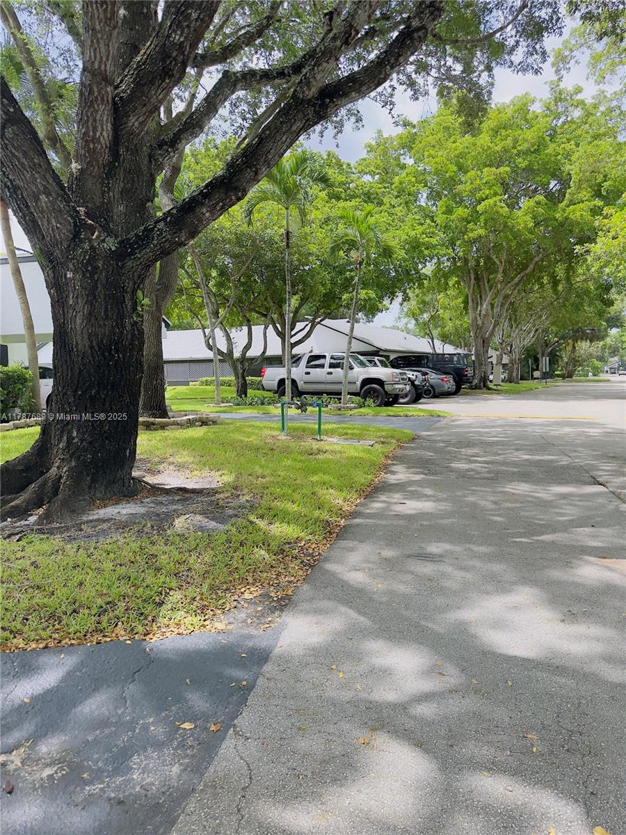 VILLAS AT BONAVENTURE IN - Residential