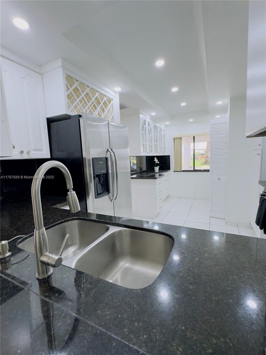 VILLAS AT BONAVENTURE IN - Residential