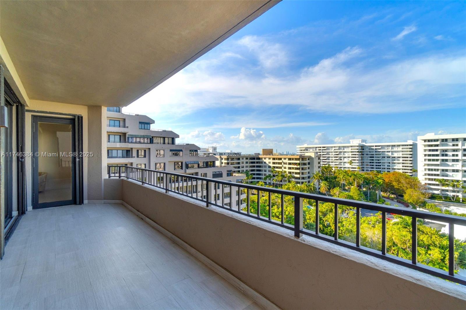 251 Crandon Blvd 829