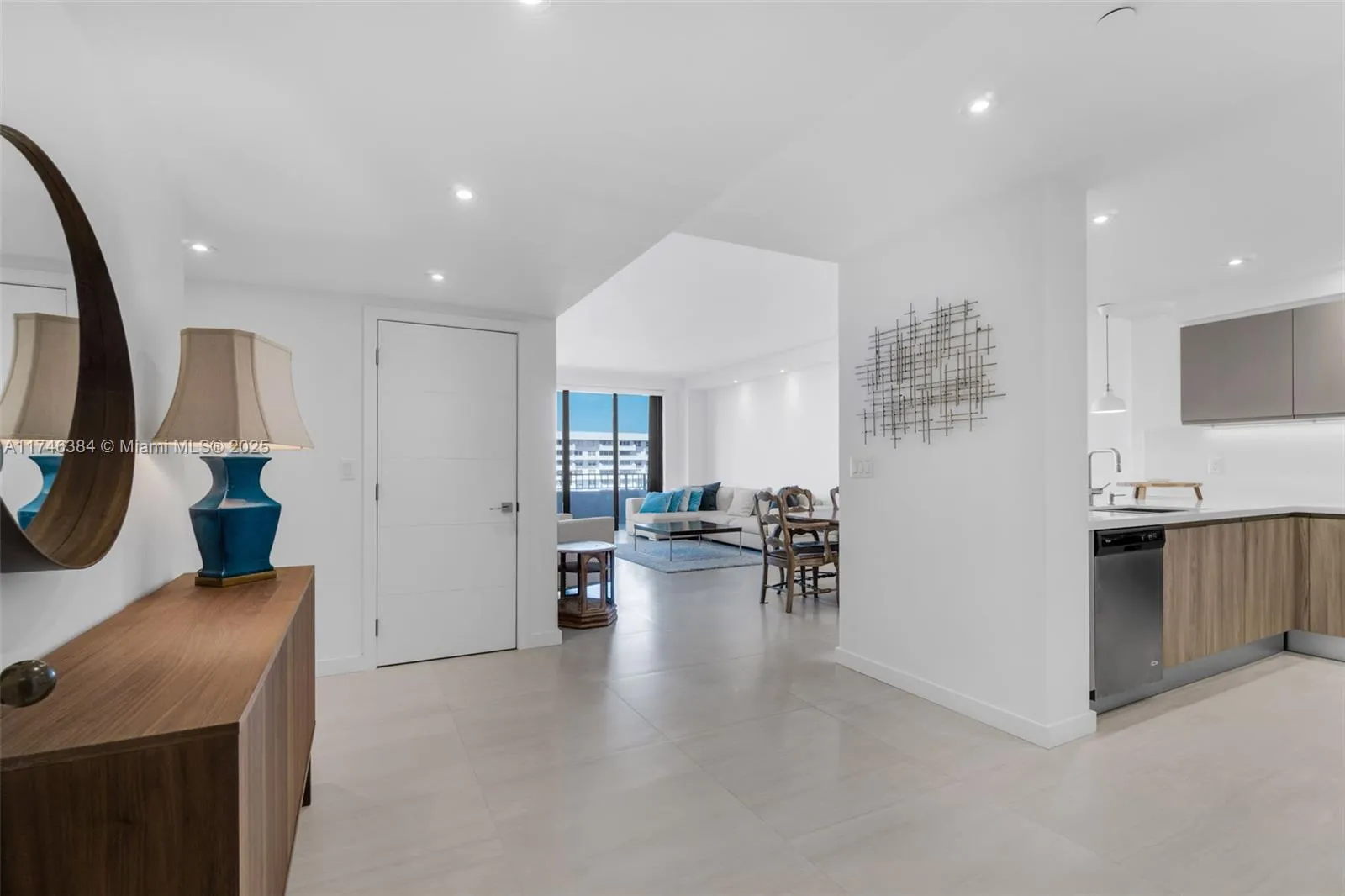 Key Biscayne, Florida 33149, United States, 2 Bedrooms Bedrooms, ,2 BathroomsBathrooms,Residential,Active,3476