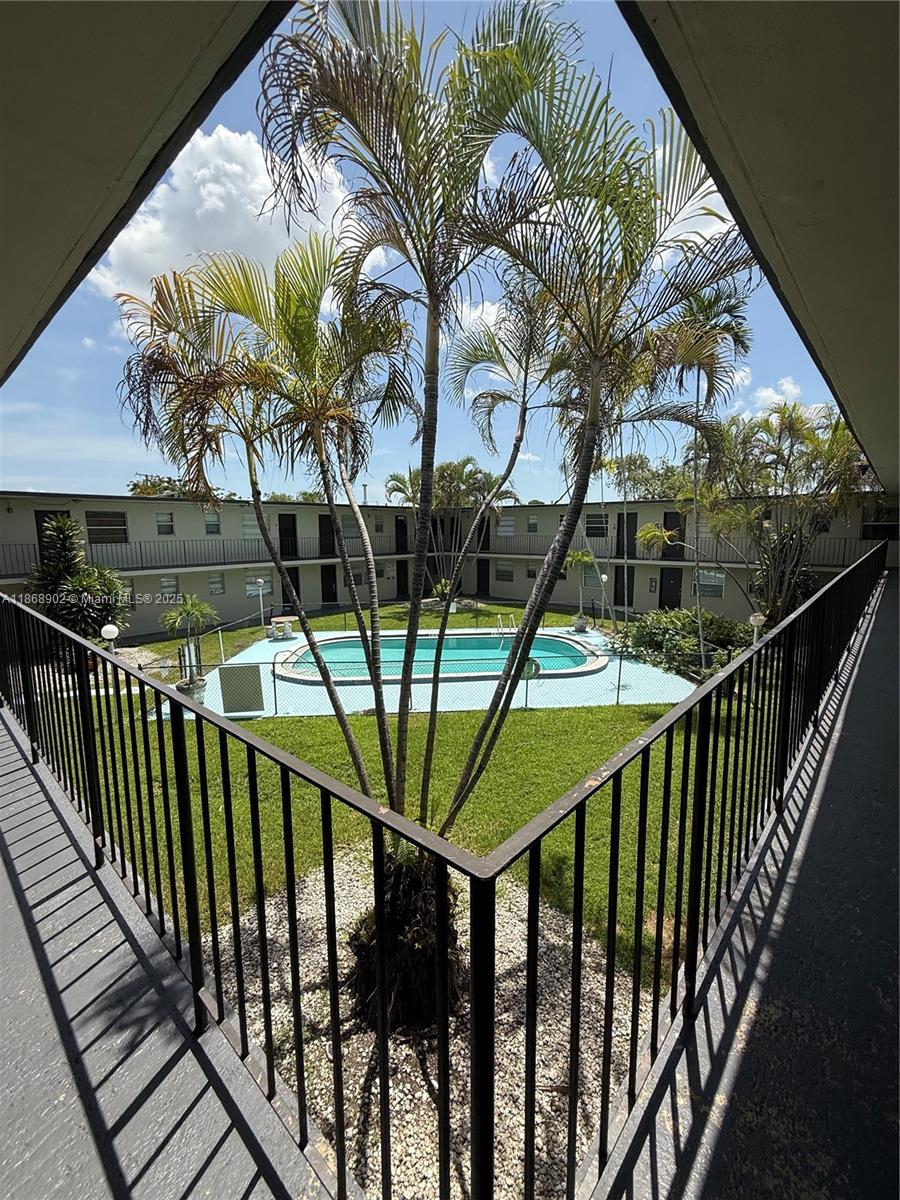 VILLAS OF WEST BIRD CONDO - Residential