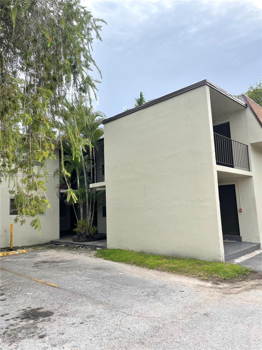 VILLAS OF WEST BIRD CONDO - Residential