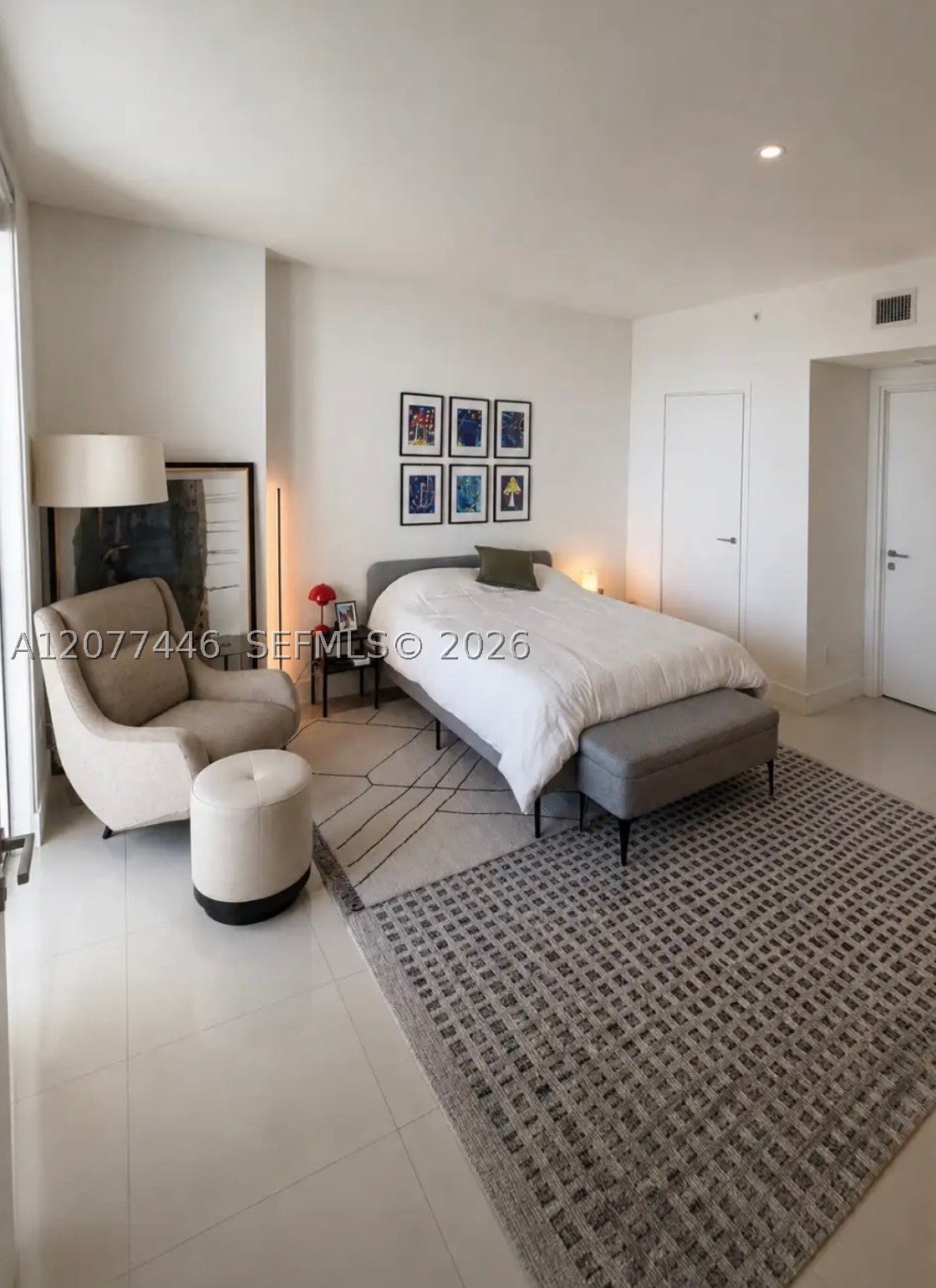 1300 Brickell Bay Dr 1807