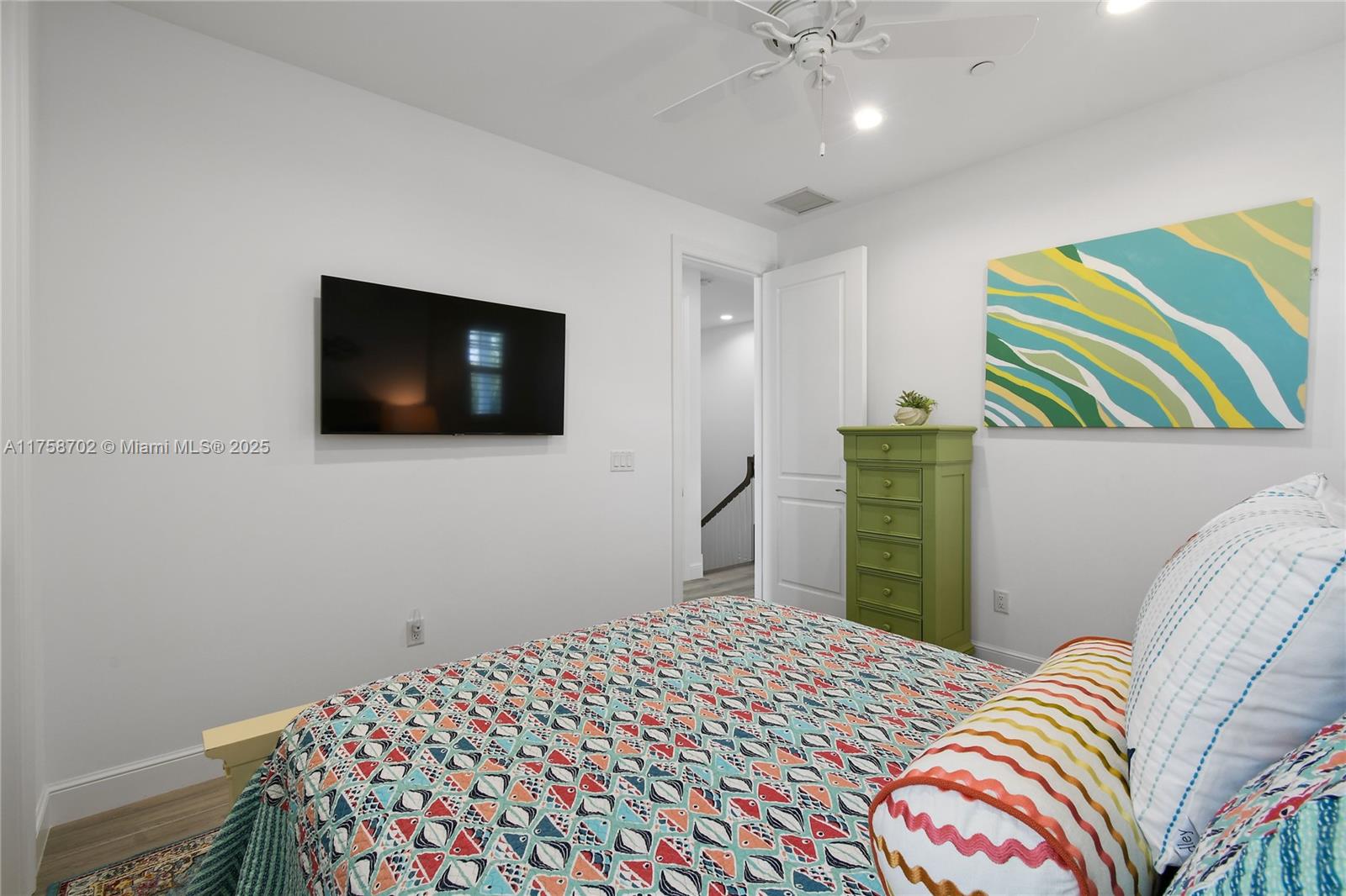 INLET WATERS CONDO - Residential Lease