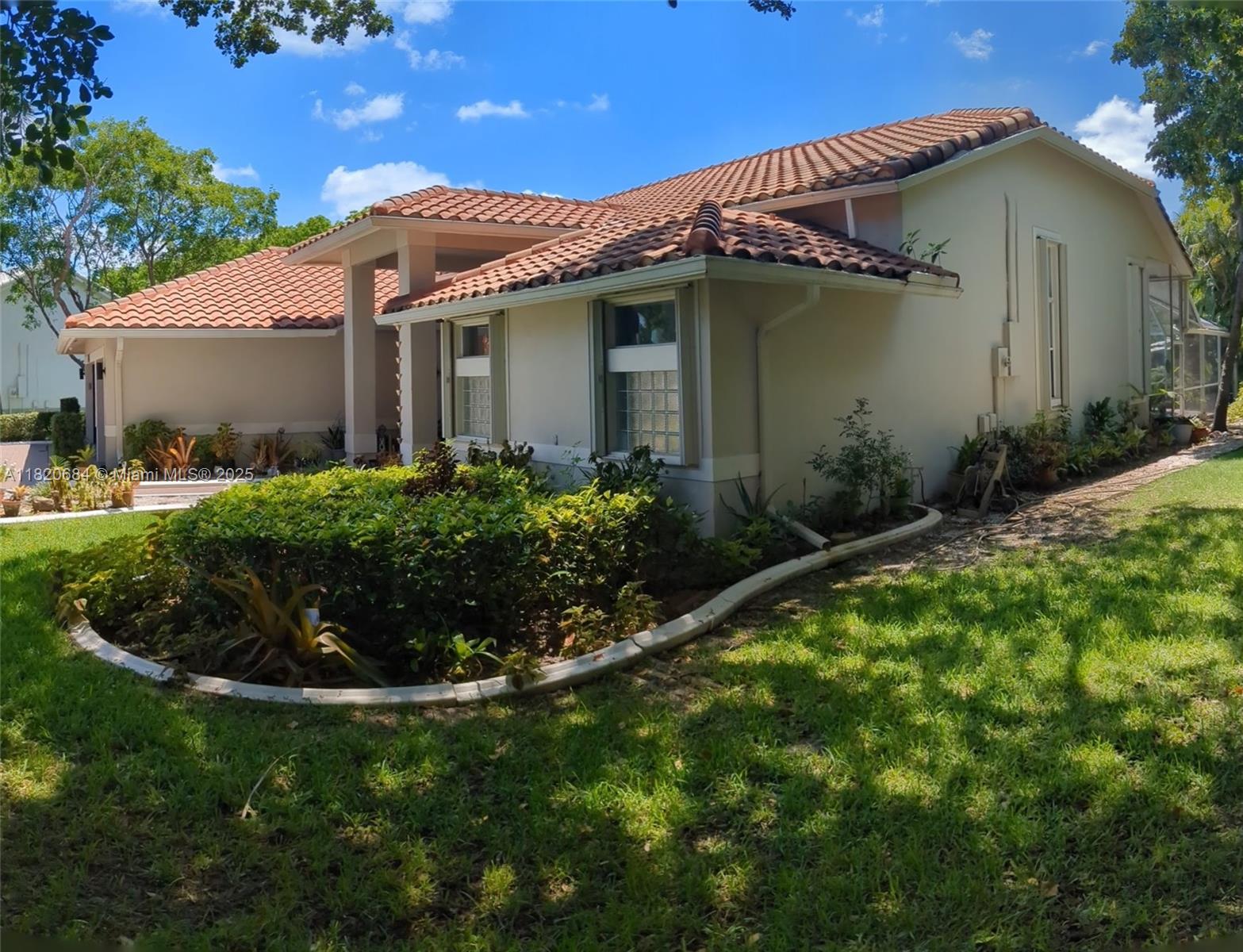 FAIRWAYS SOUTH - Residential