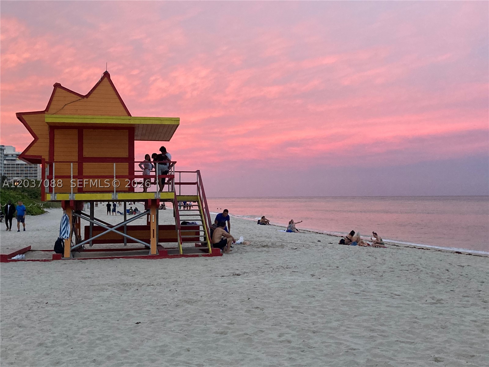 2301 Collins Ave 614