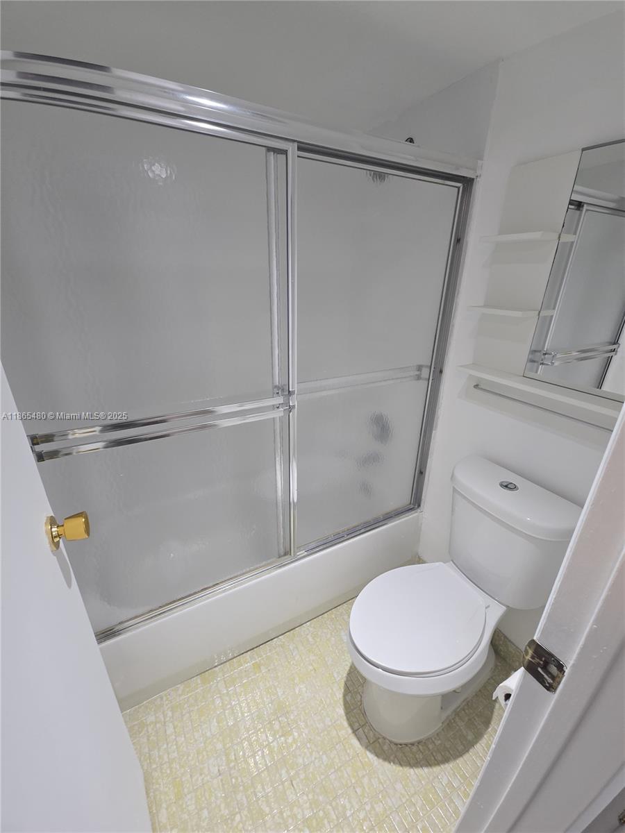 BISCAYA III CONDO - Residential