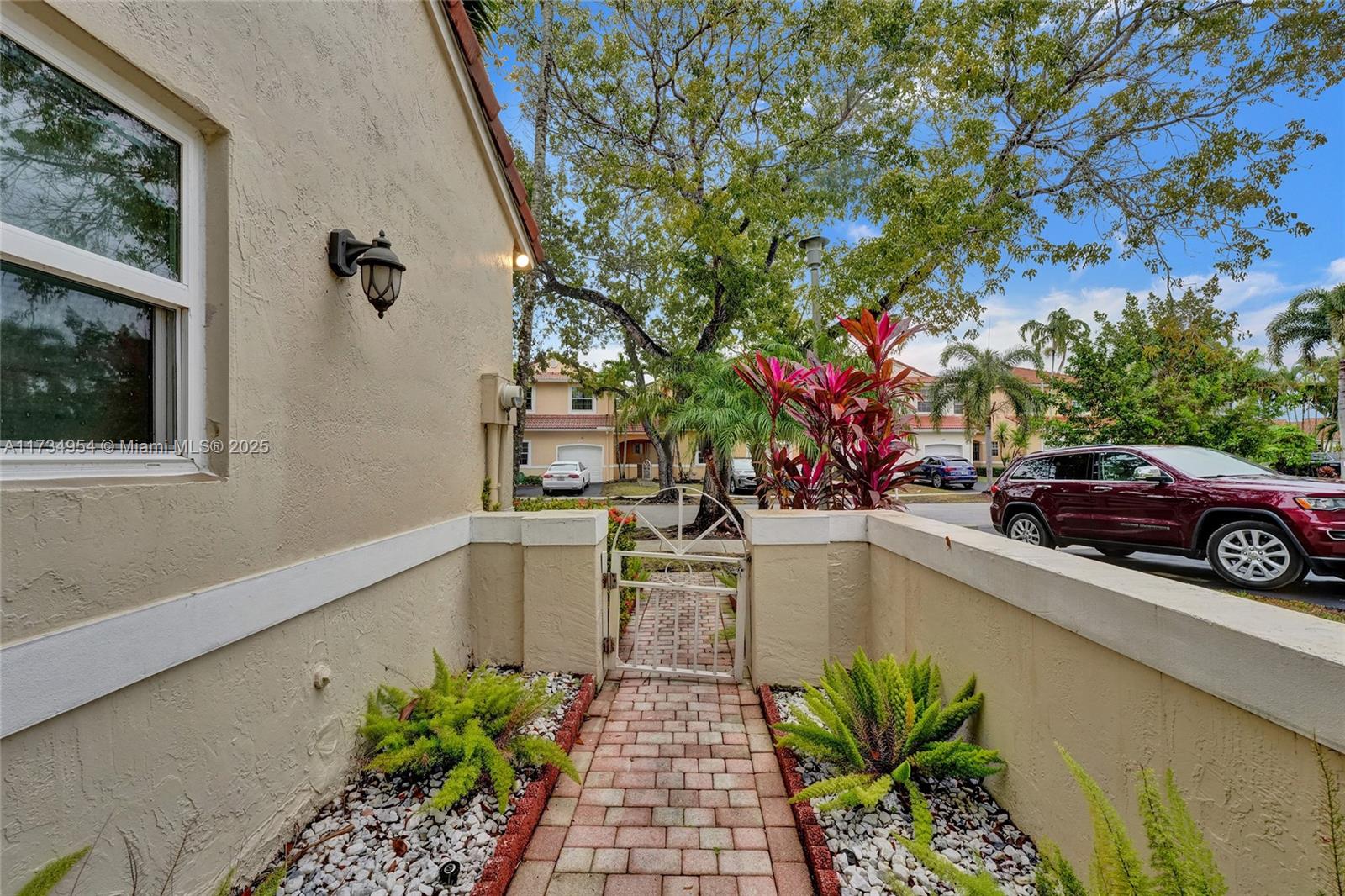 18060 SW 11th Ct