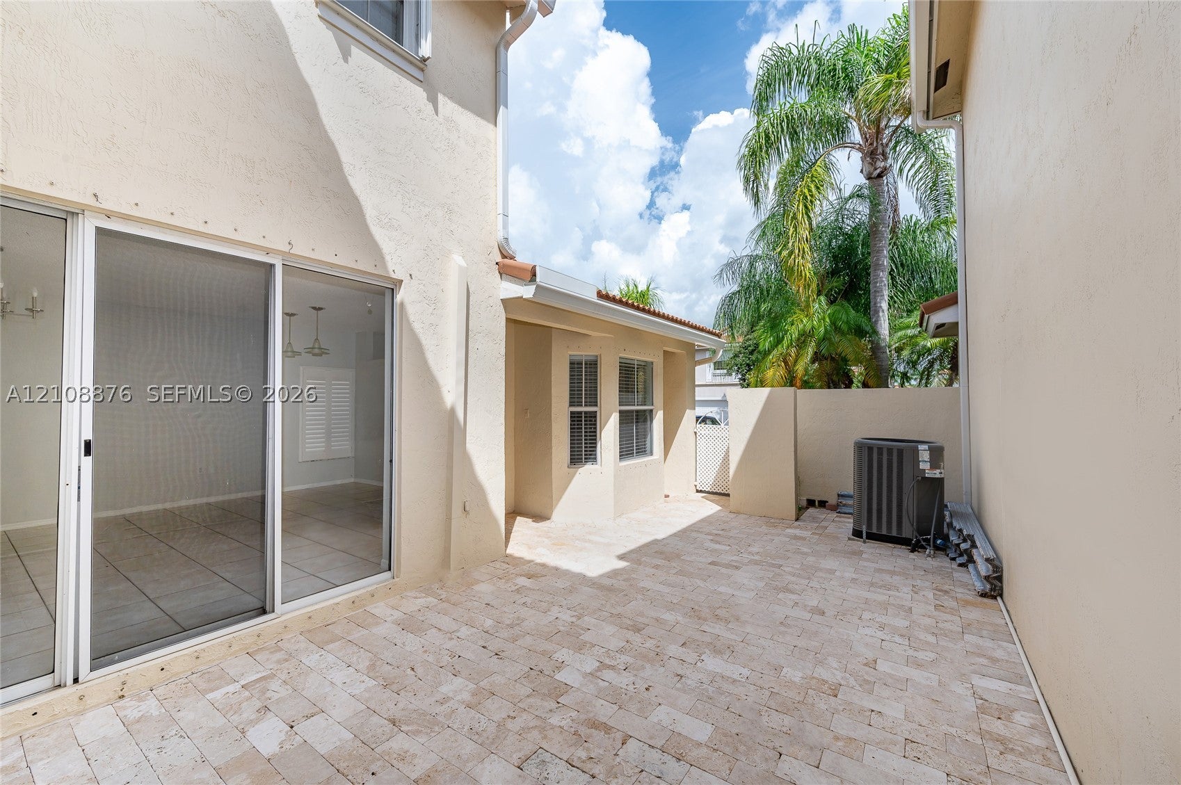 1571 Seagrape Way 1571