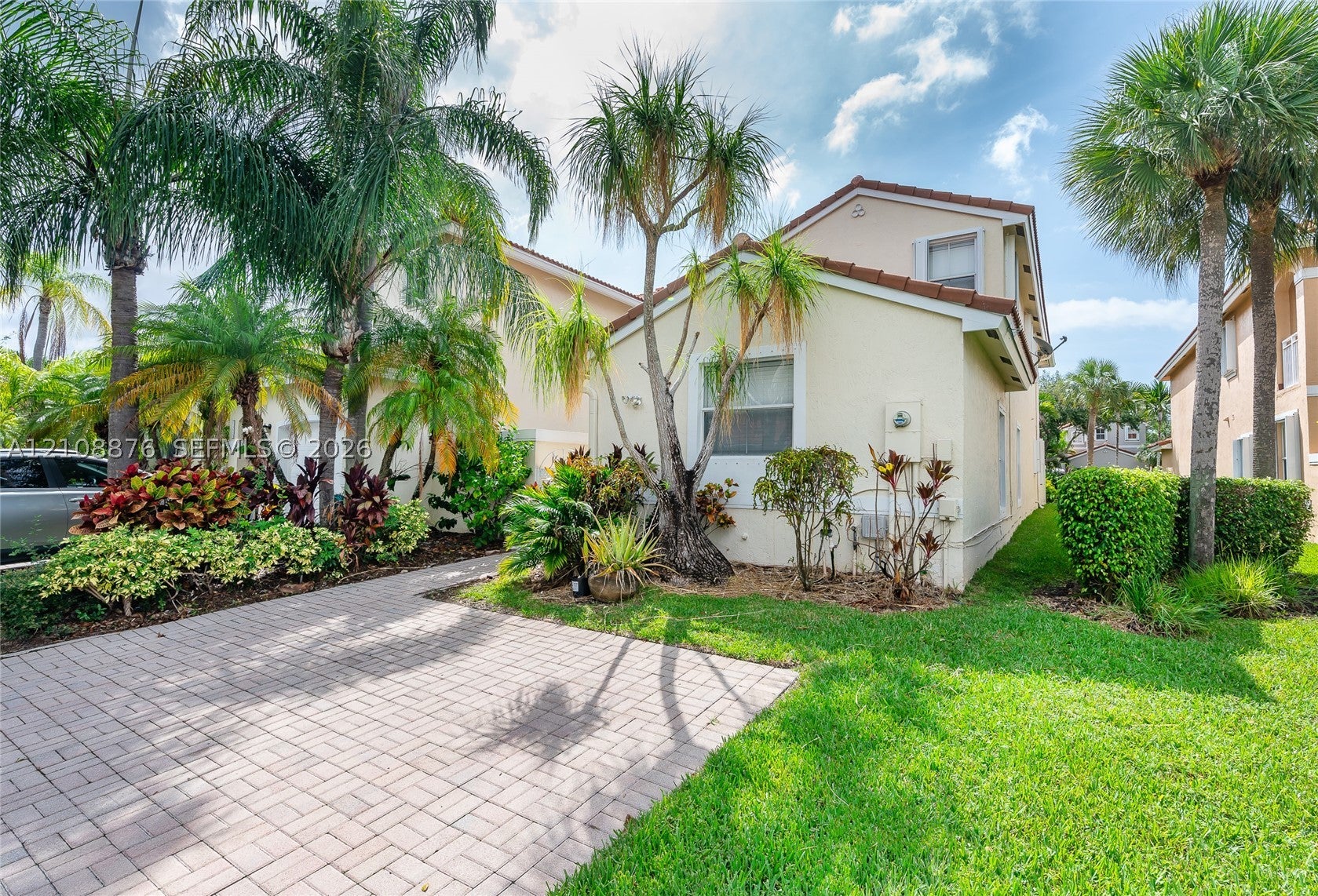 1571 Seagrape Way 1571