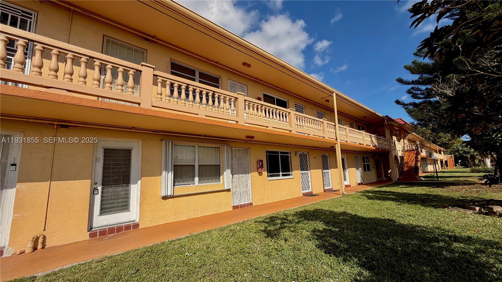 135 NE 202nd Terr N6