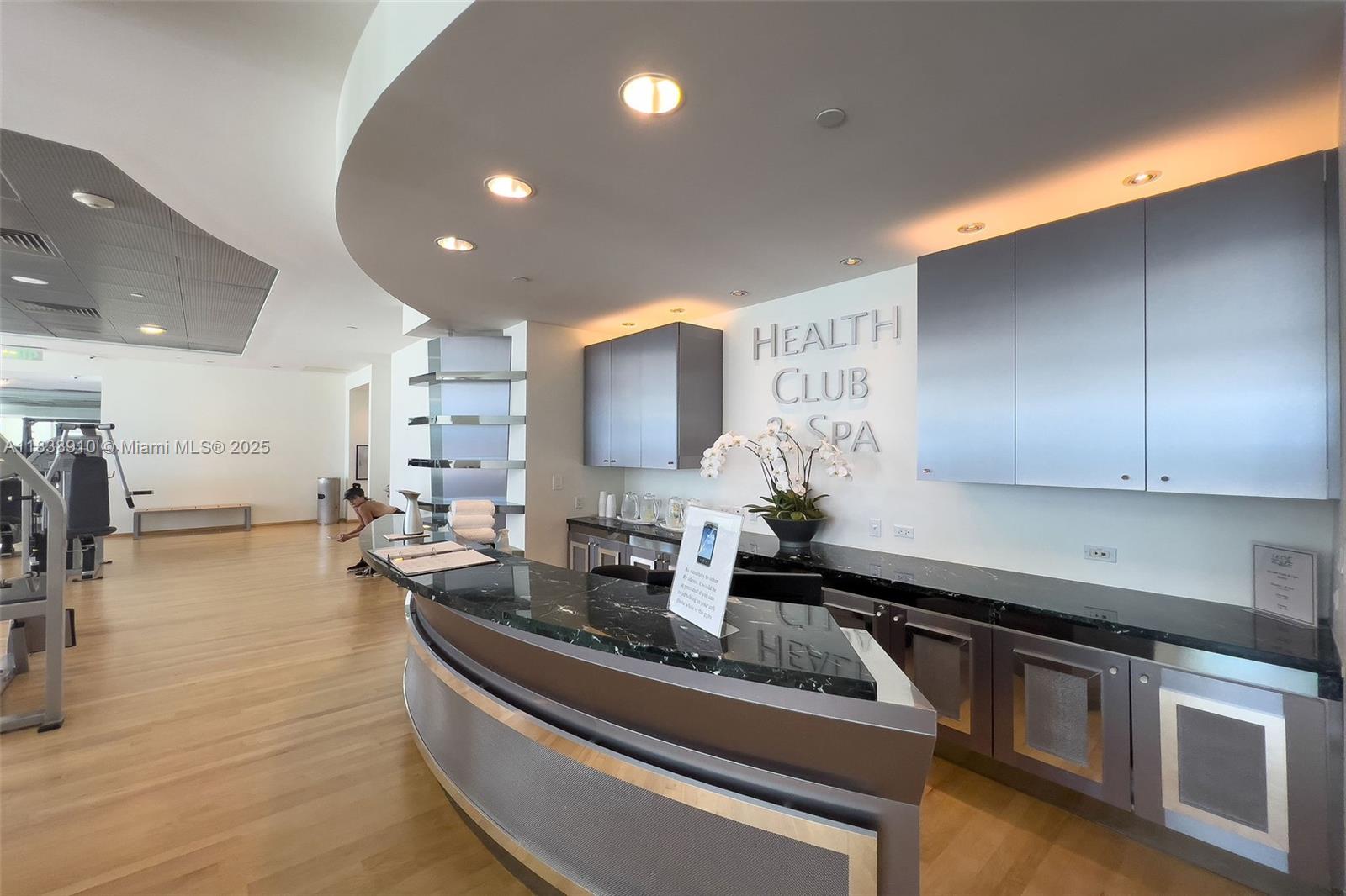 JADE RESIDENCES AT BRICKE - Residential Lease