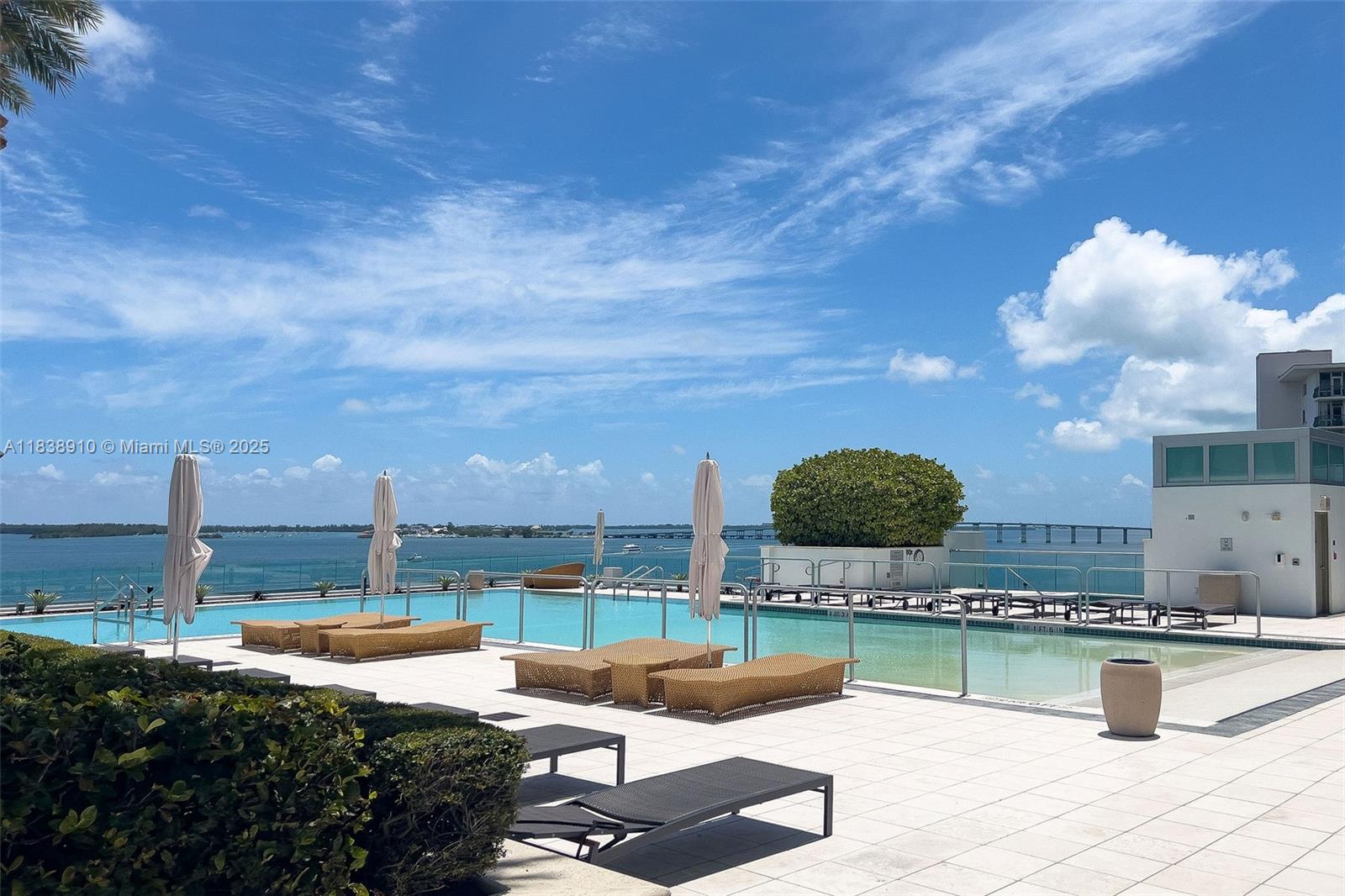 JADE RESIDENCES AT BRICKE - Residential Lease