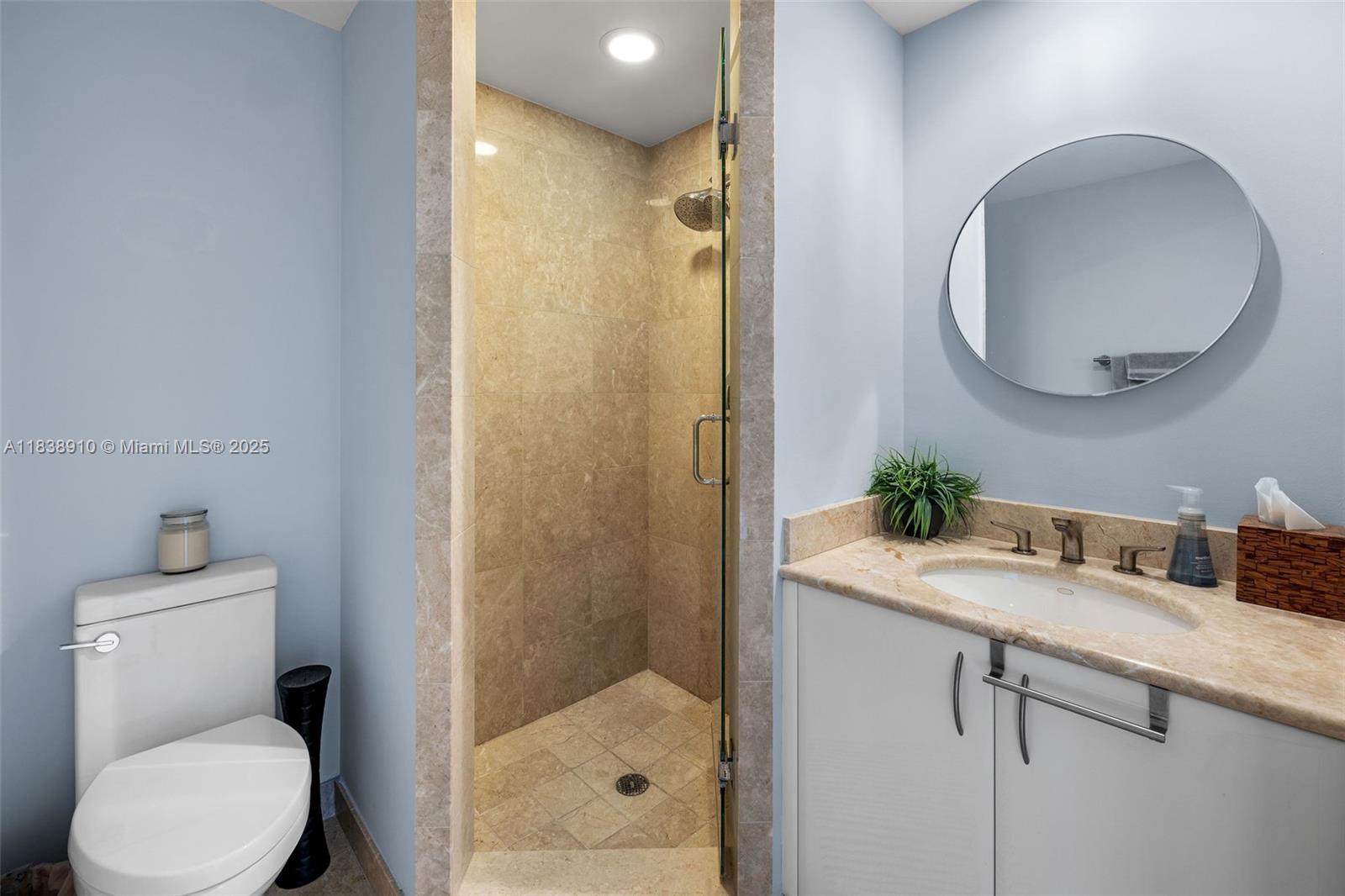 JADE RESIDENCES AT BRICKE - Residential Lease