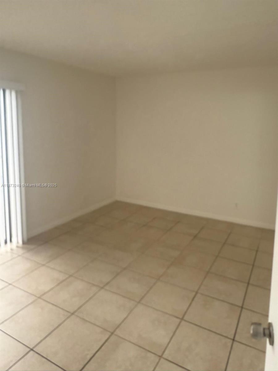 LAKESHORE AT UNIVERSITY P - Residential Lease