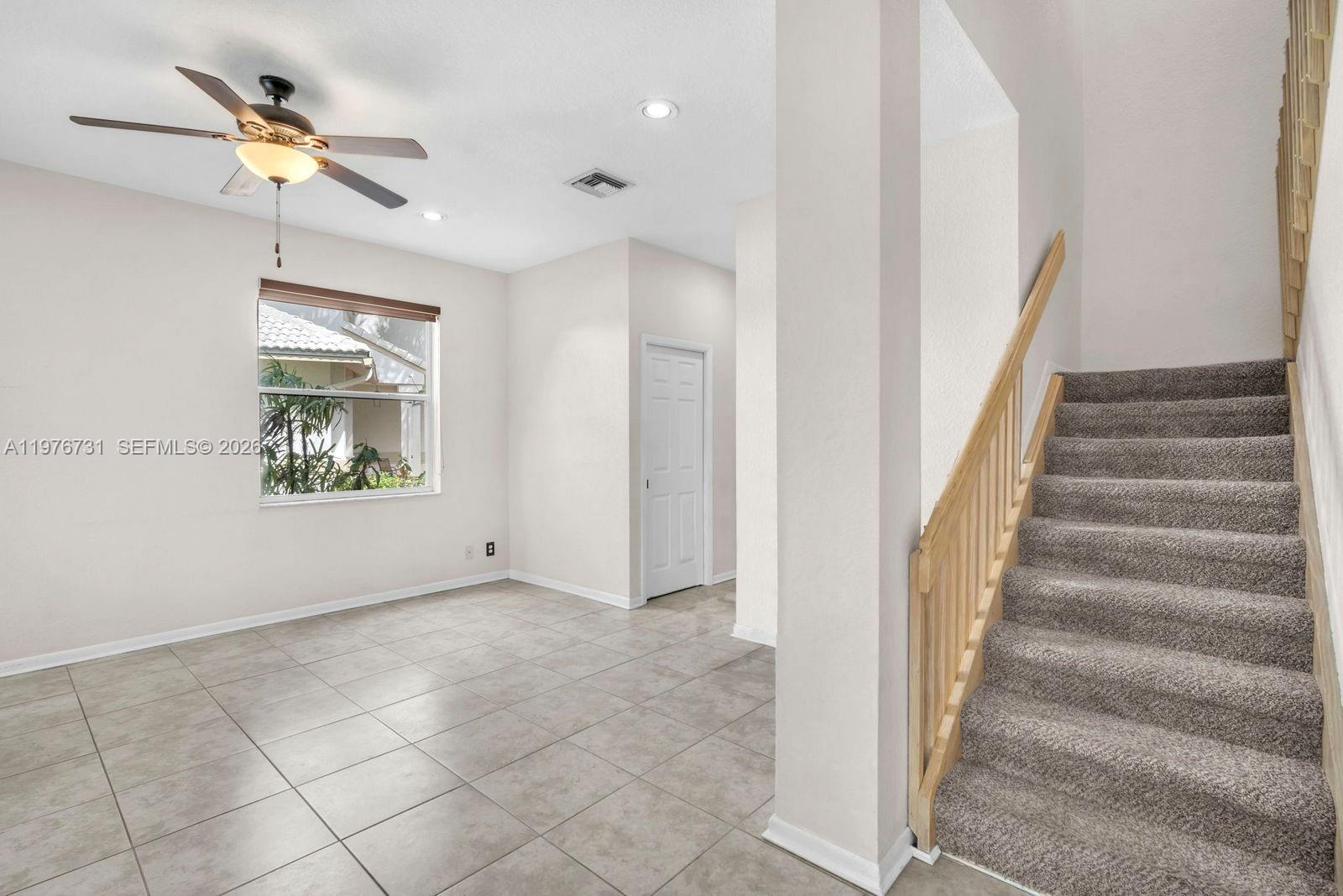 EMBASSY LAKES - Residential