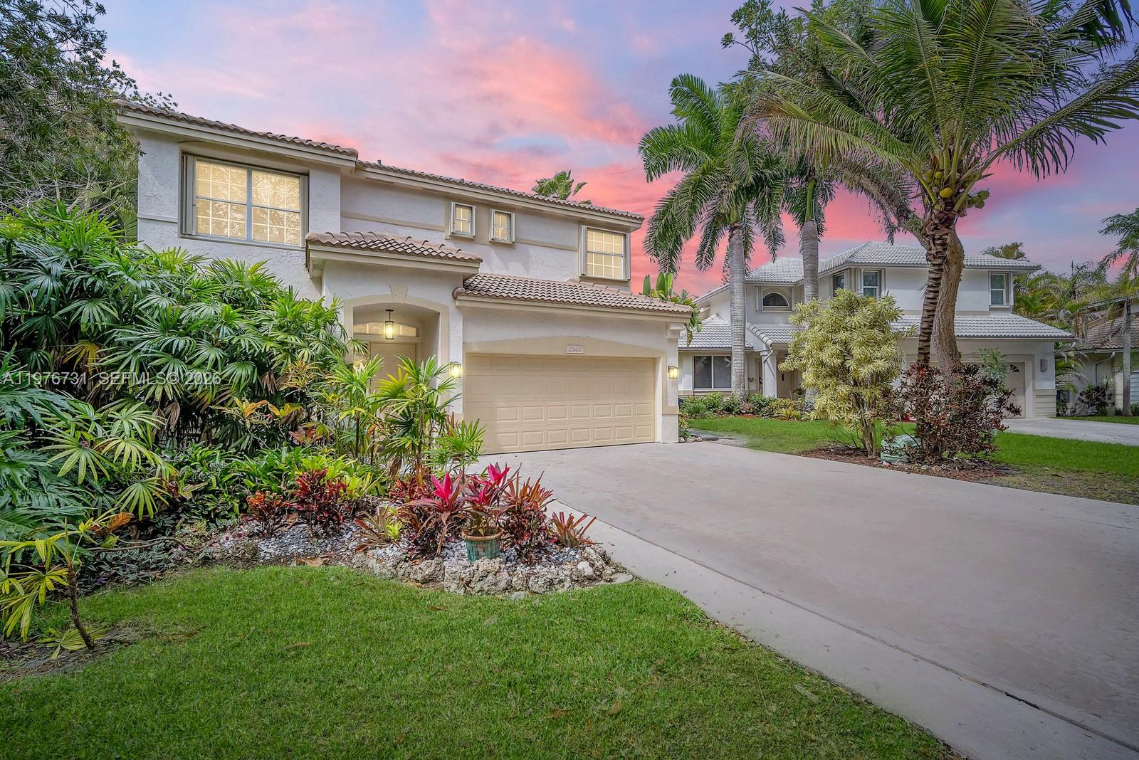 EMBASSY LAKES - Residential