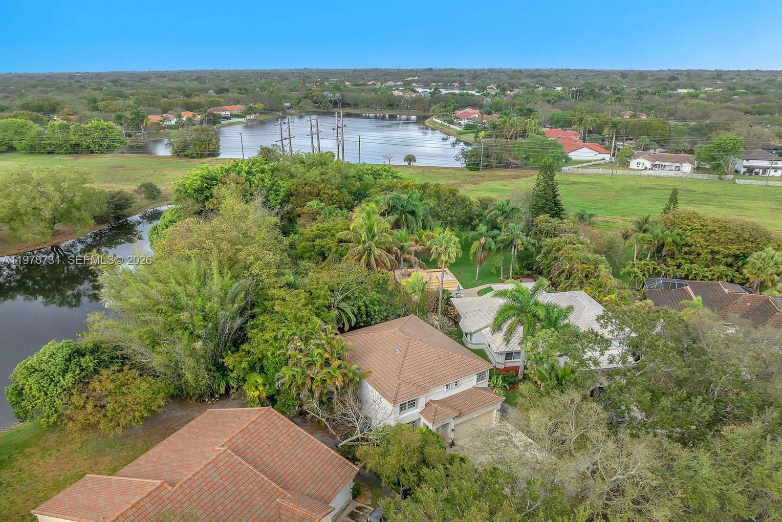 EMBASSY LAKES - Residential