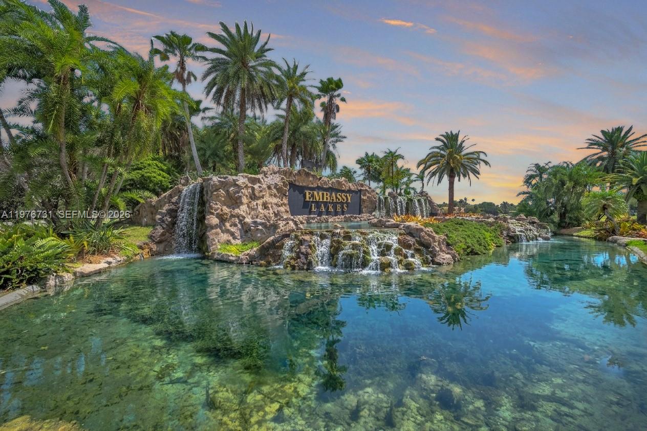 EMBASSY LAKES - Residential