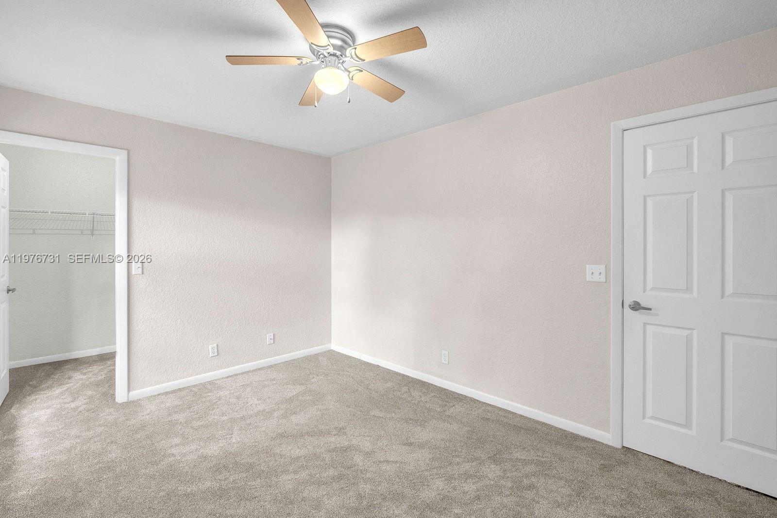 EMBASSY LAKES - Residential