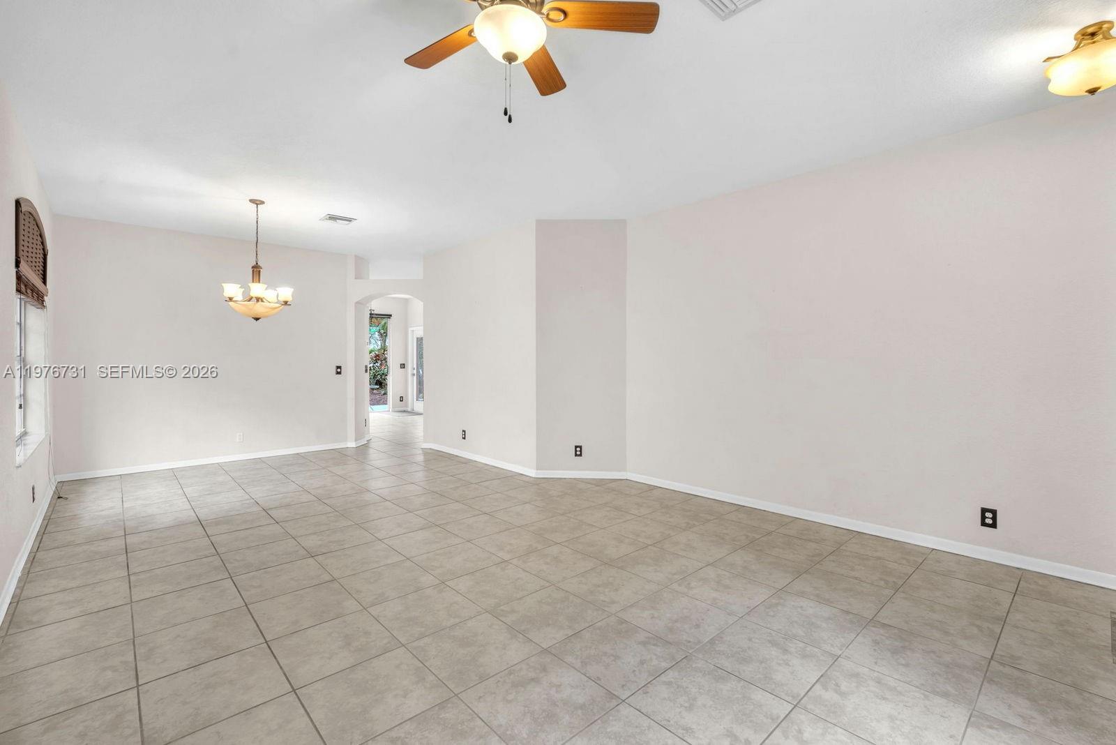 EMBASSY LAKES - Residential