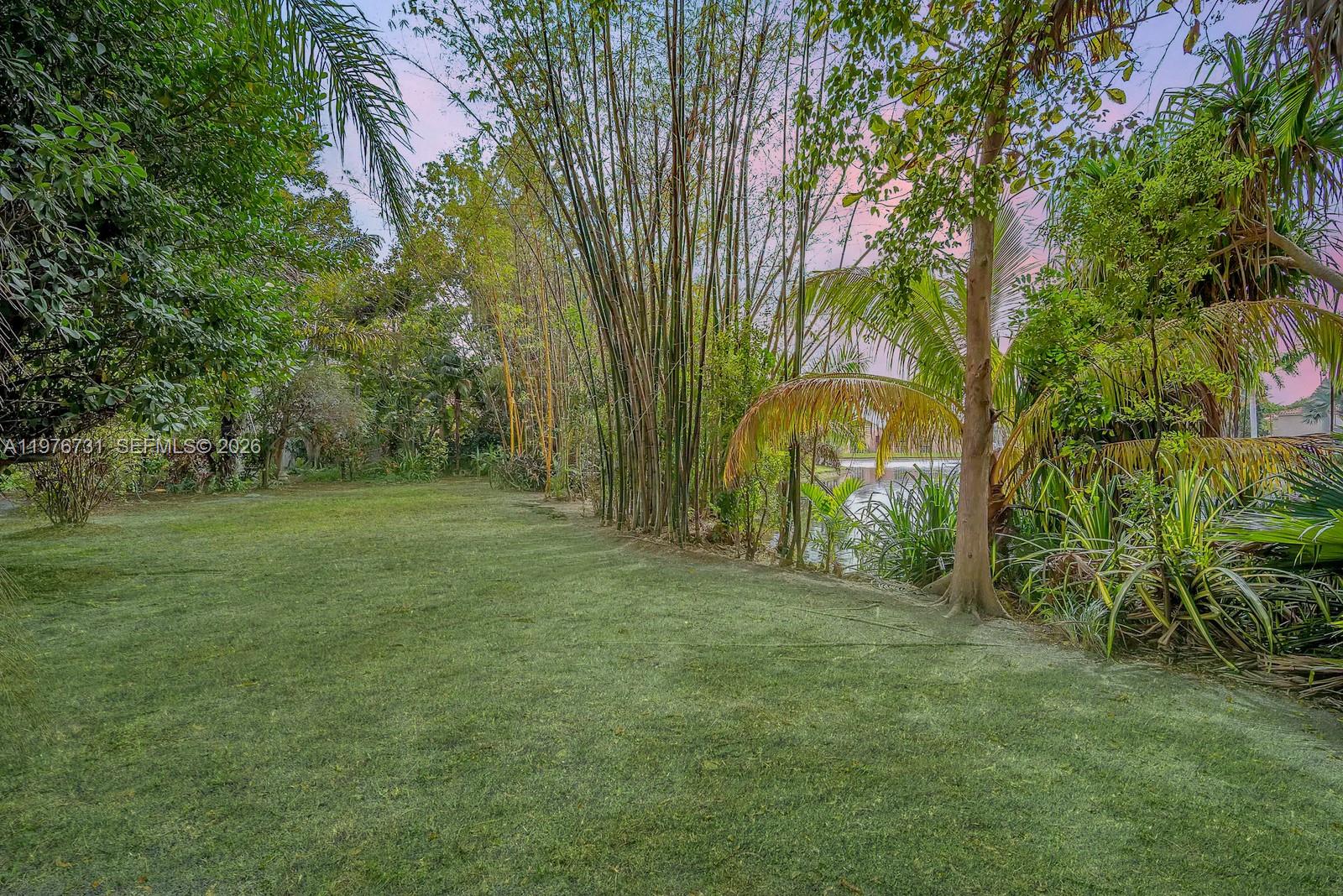 EMBASSY LAKES - Residential