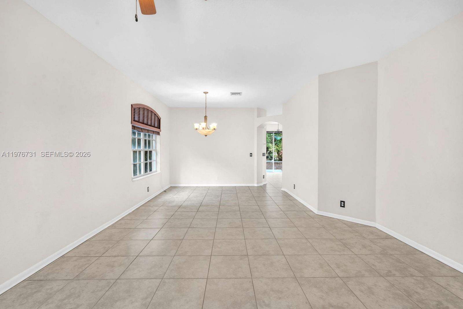 EMBASSY LAKES - Residential