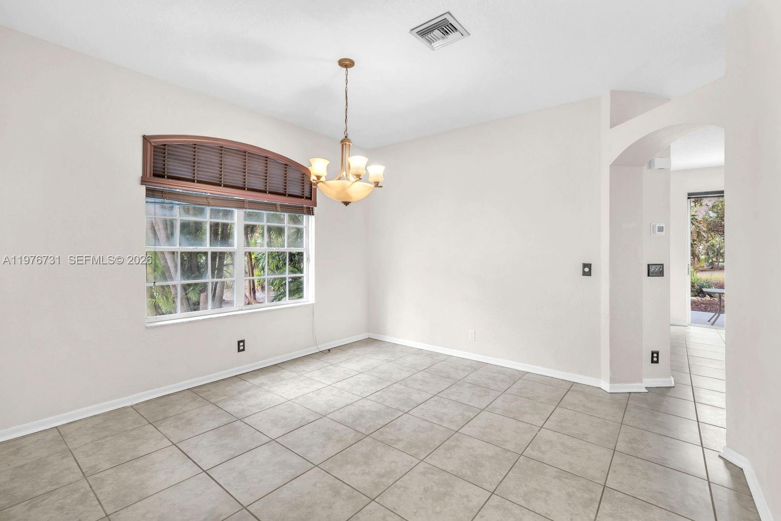 EMBASSY LAKES - Residential