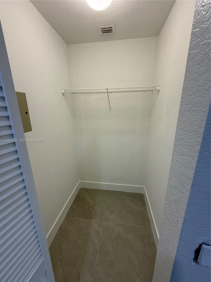 STERLING TOWNHOMES CONDO - Residential Lease