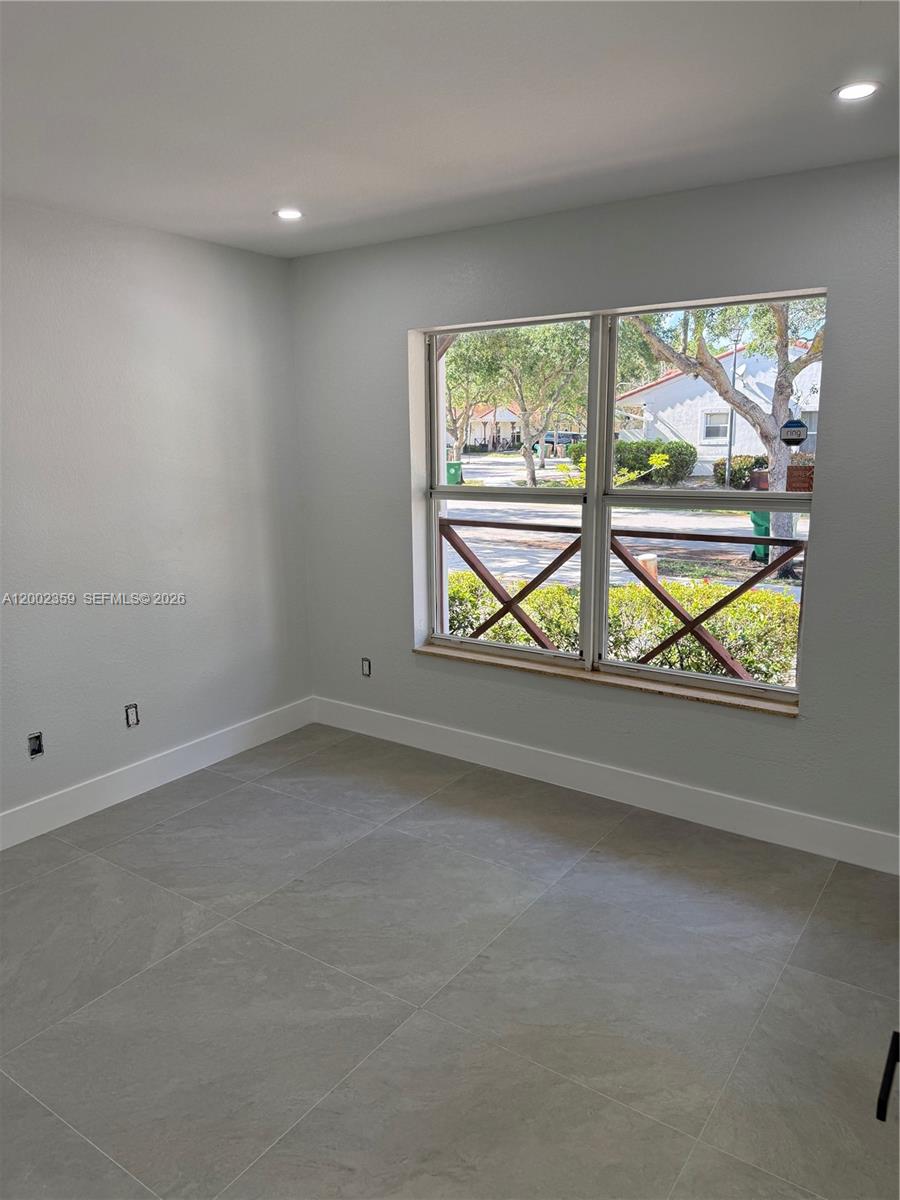 STERLING TOWNHOMES CONDO - Residential Lease