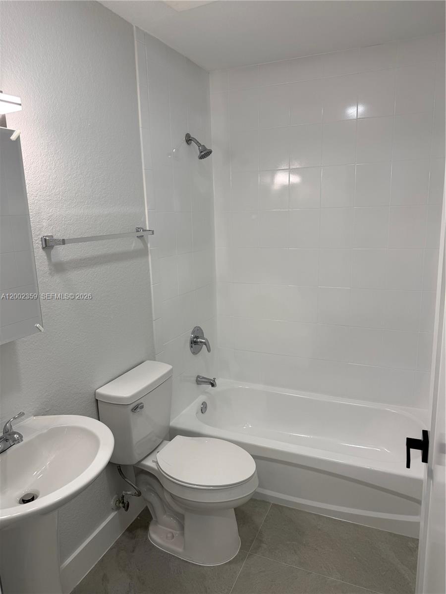 STERLING TOWNHOMES CONDO - Residential Lease