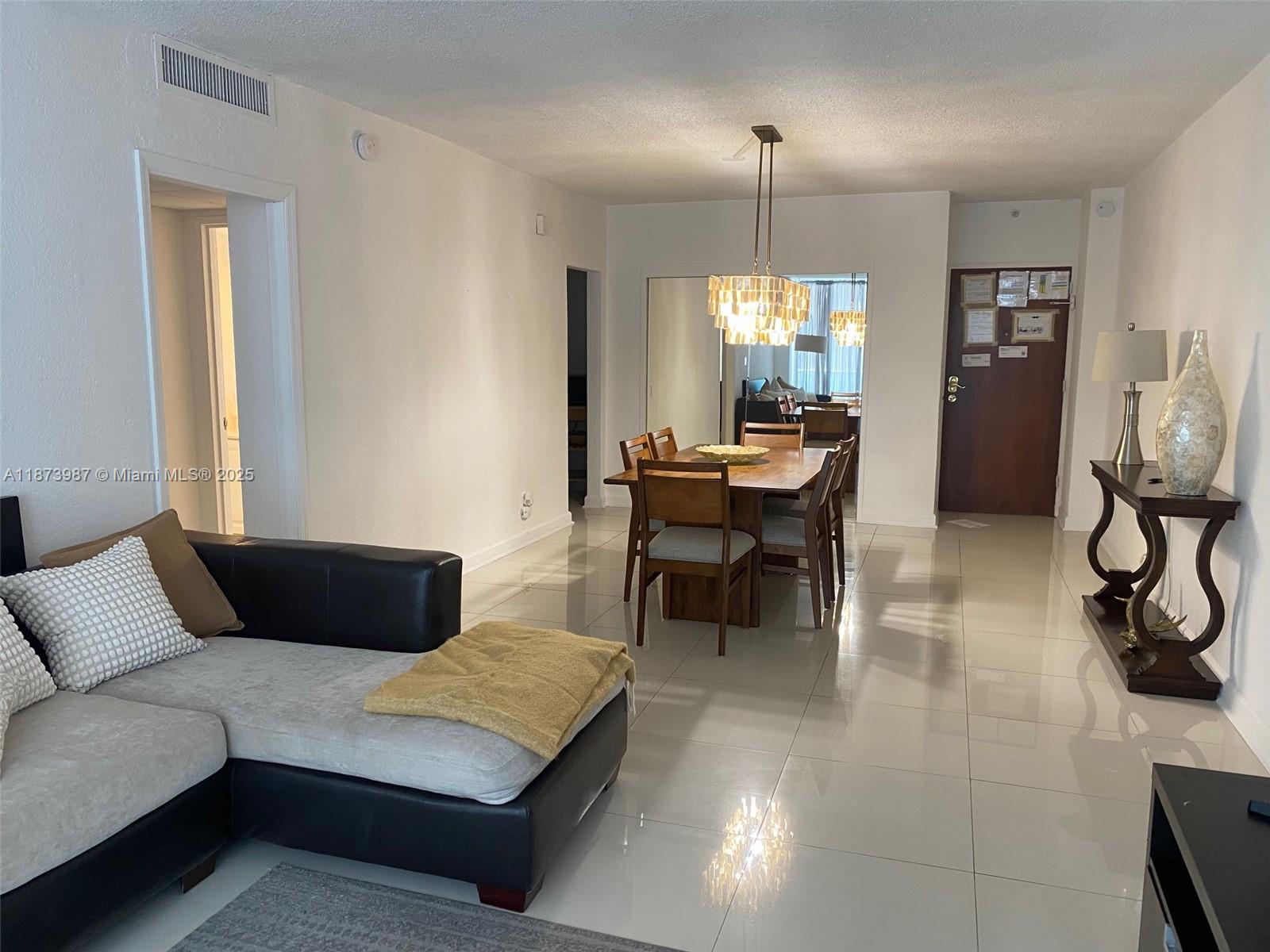 SIAN OCEAN RESIDENCES CON - Residential Lease