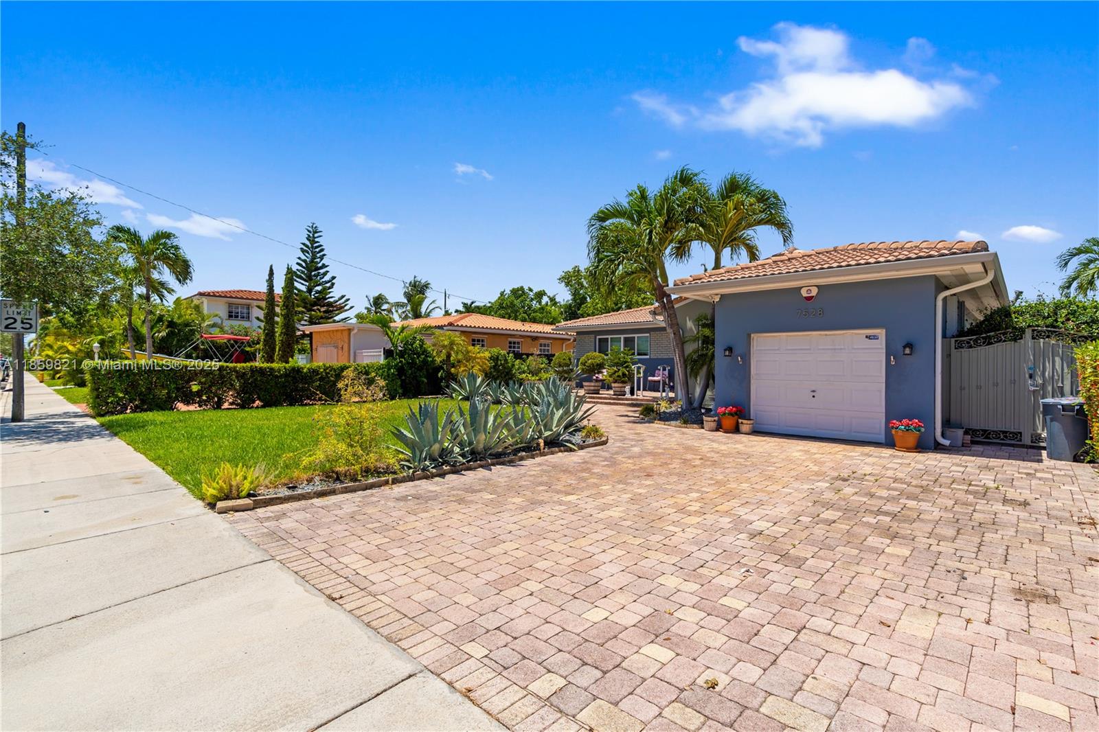 TREASURE ISLAND - Residential